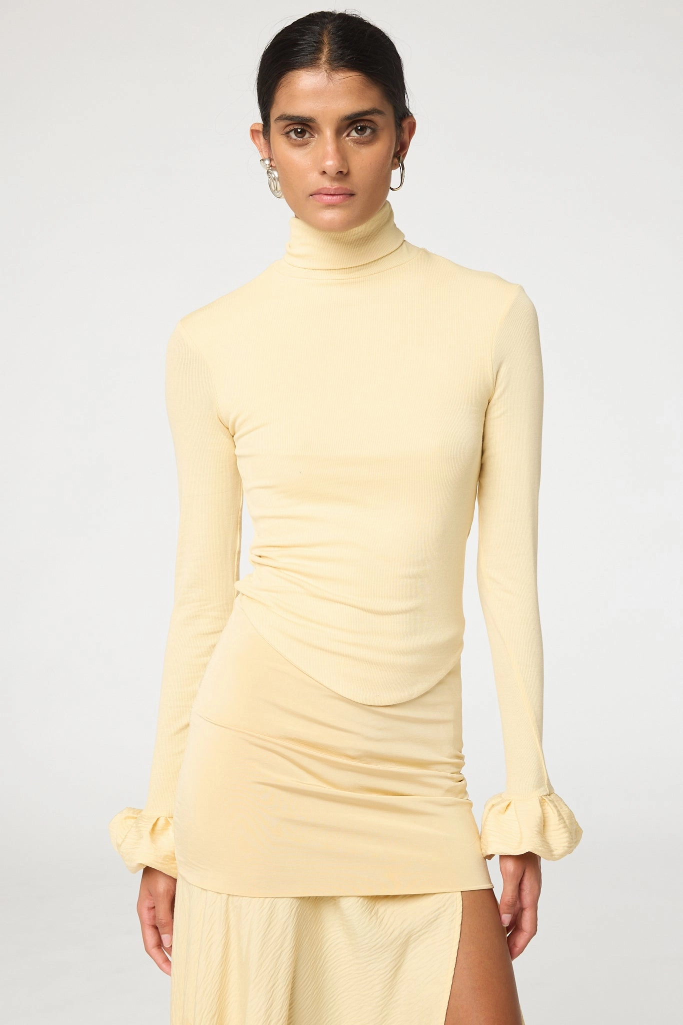 WYATT TOP DoubleLayered Bound Seam Finish