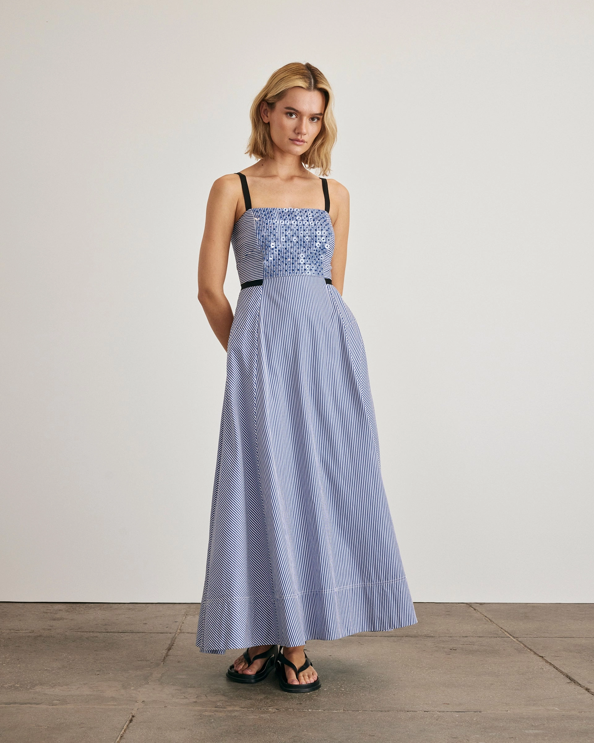 Eye Appeal Delicate Lines Tavira Dress