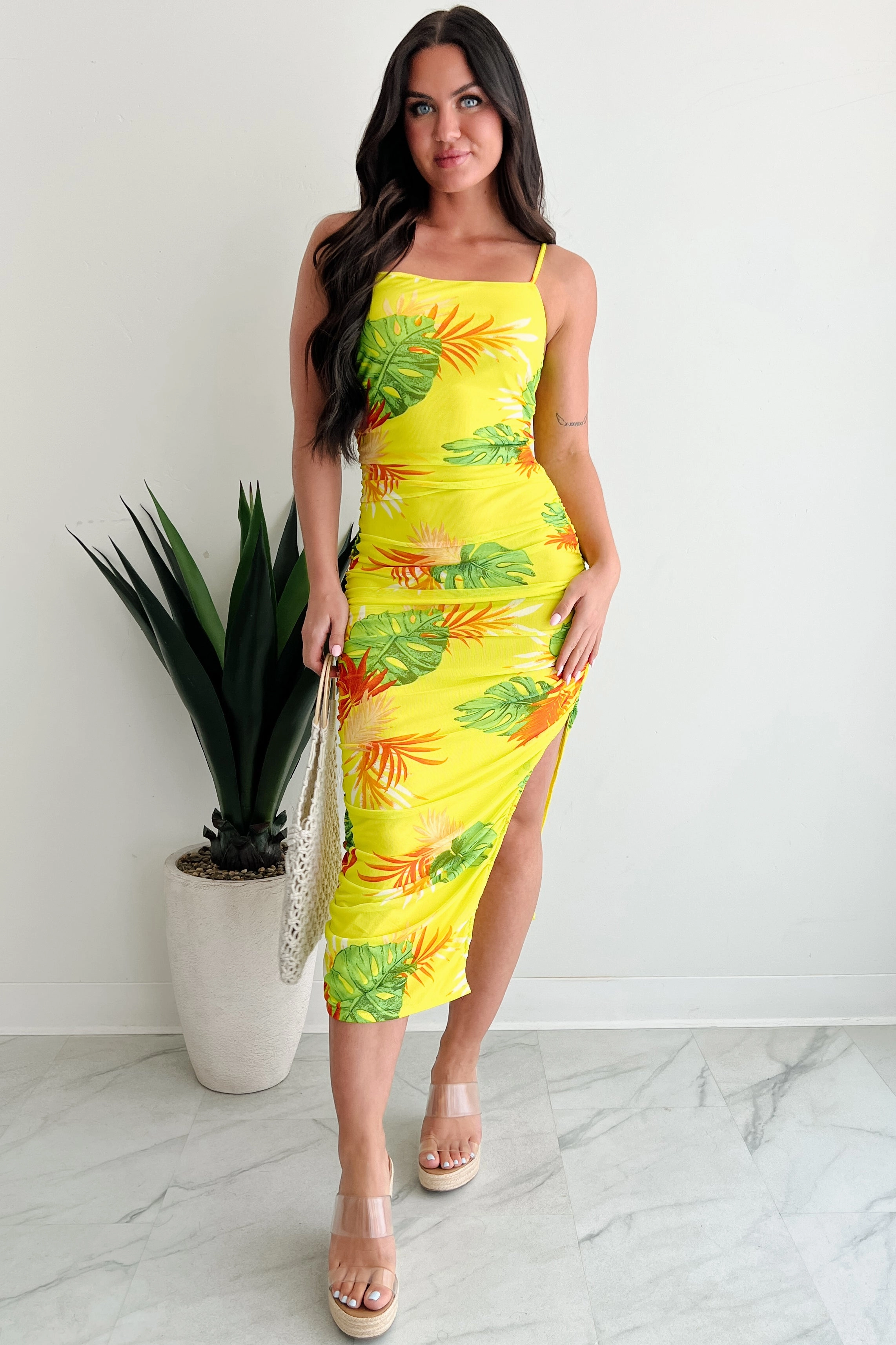 Pop Texture Poolside Chic Mesh Ruched Midi Dress (Lime)