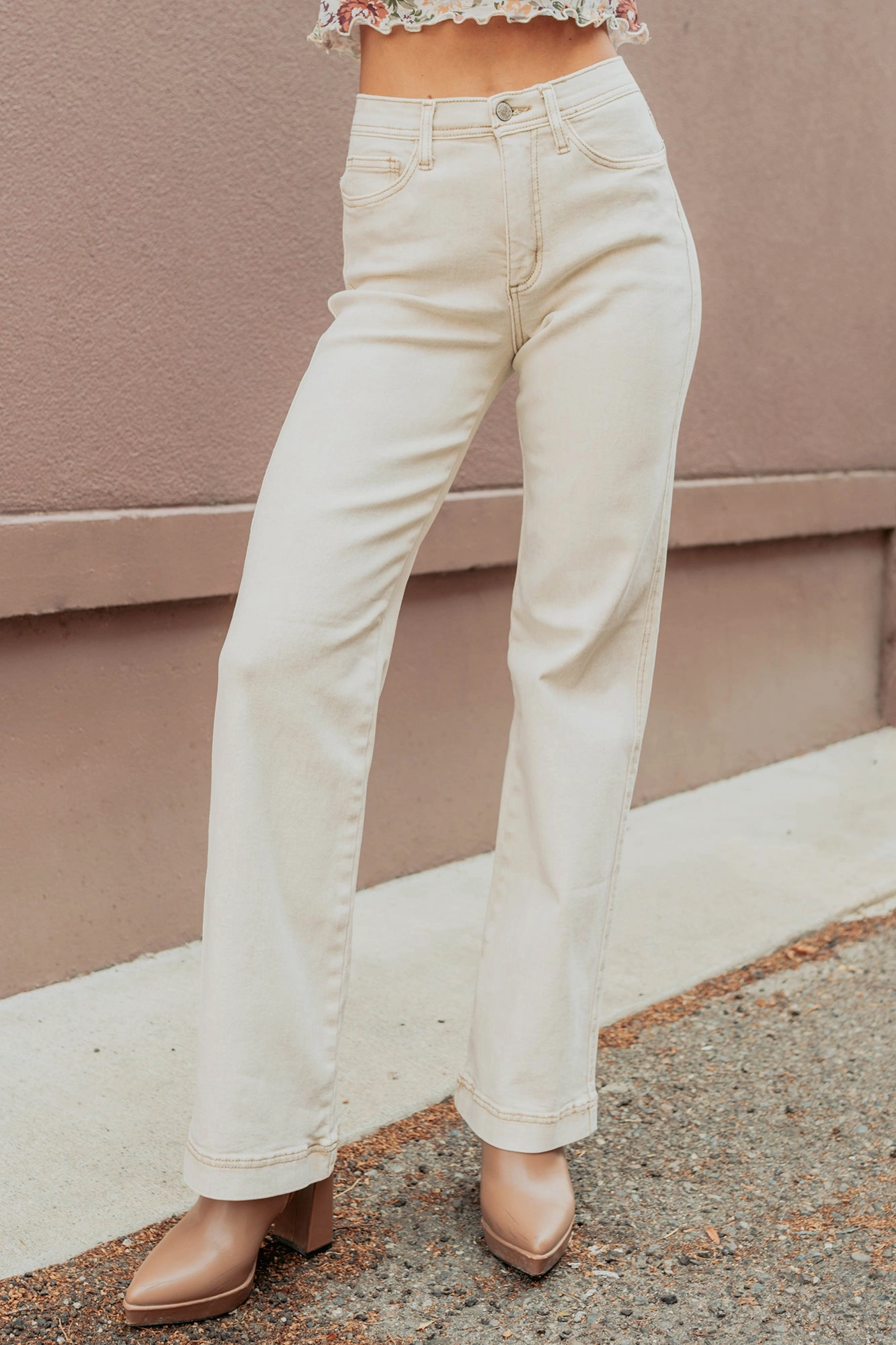 Relaxed Look Haven Tummy Control Saige Denim Straight Jeans (Light Beige)