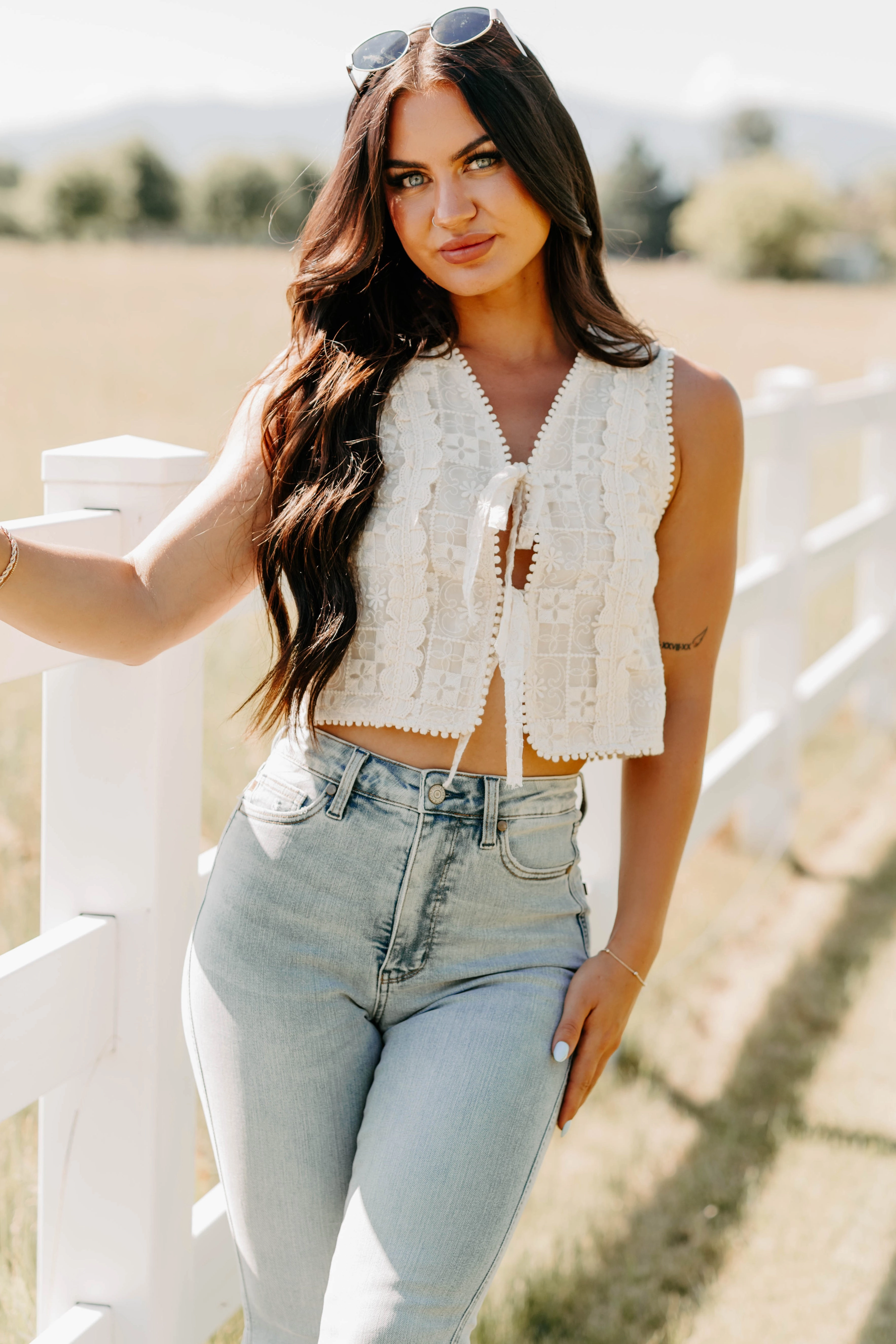 Hearts Dont Lie Floral Lace Tie Top (Ecru) Chic Sweater