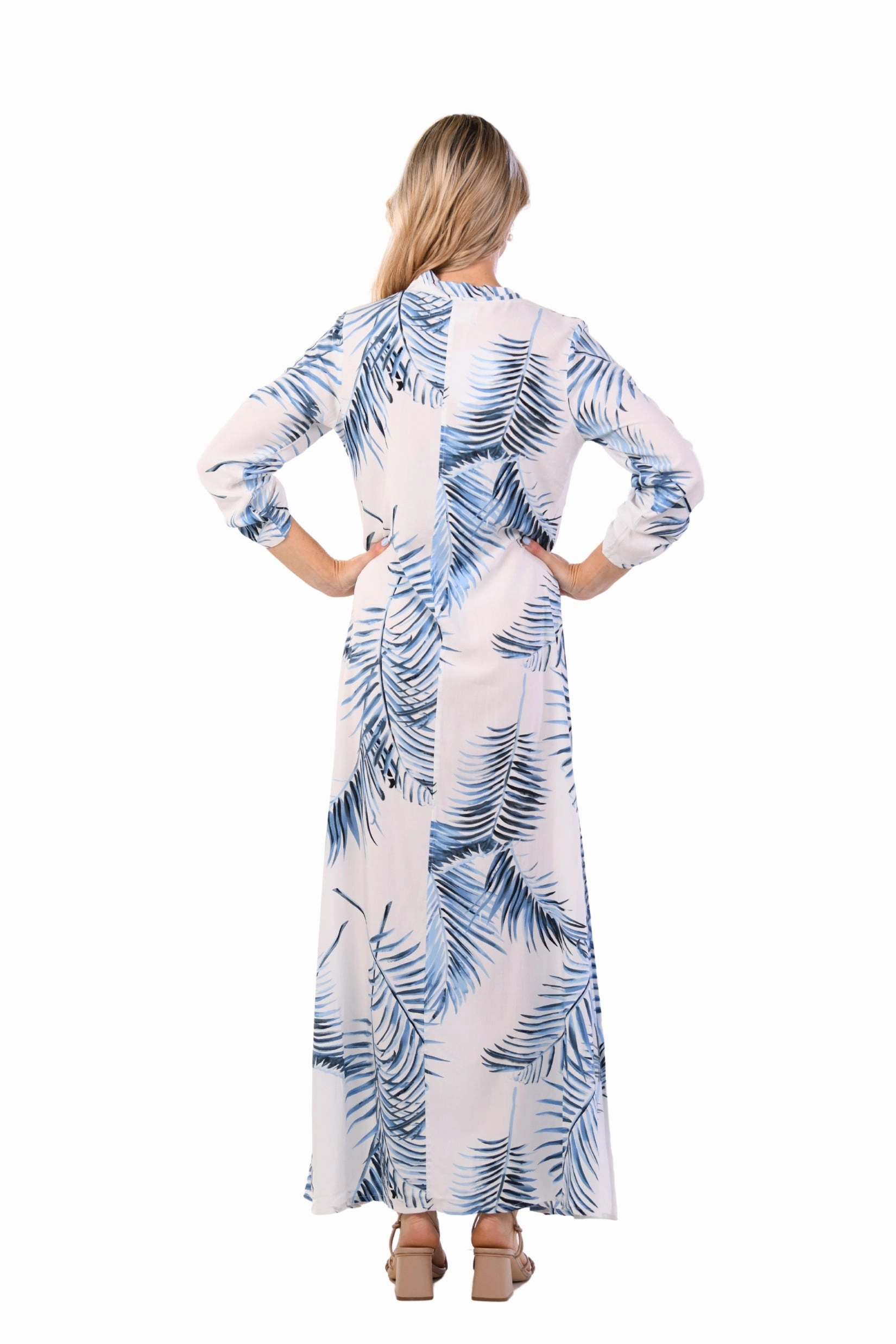 Exuma Kaftan / Blue Palm Simple Mood Church Scene