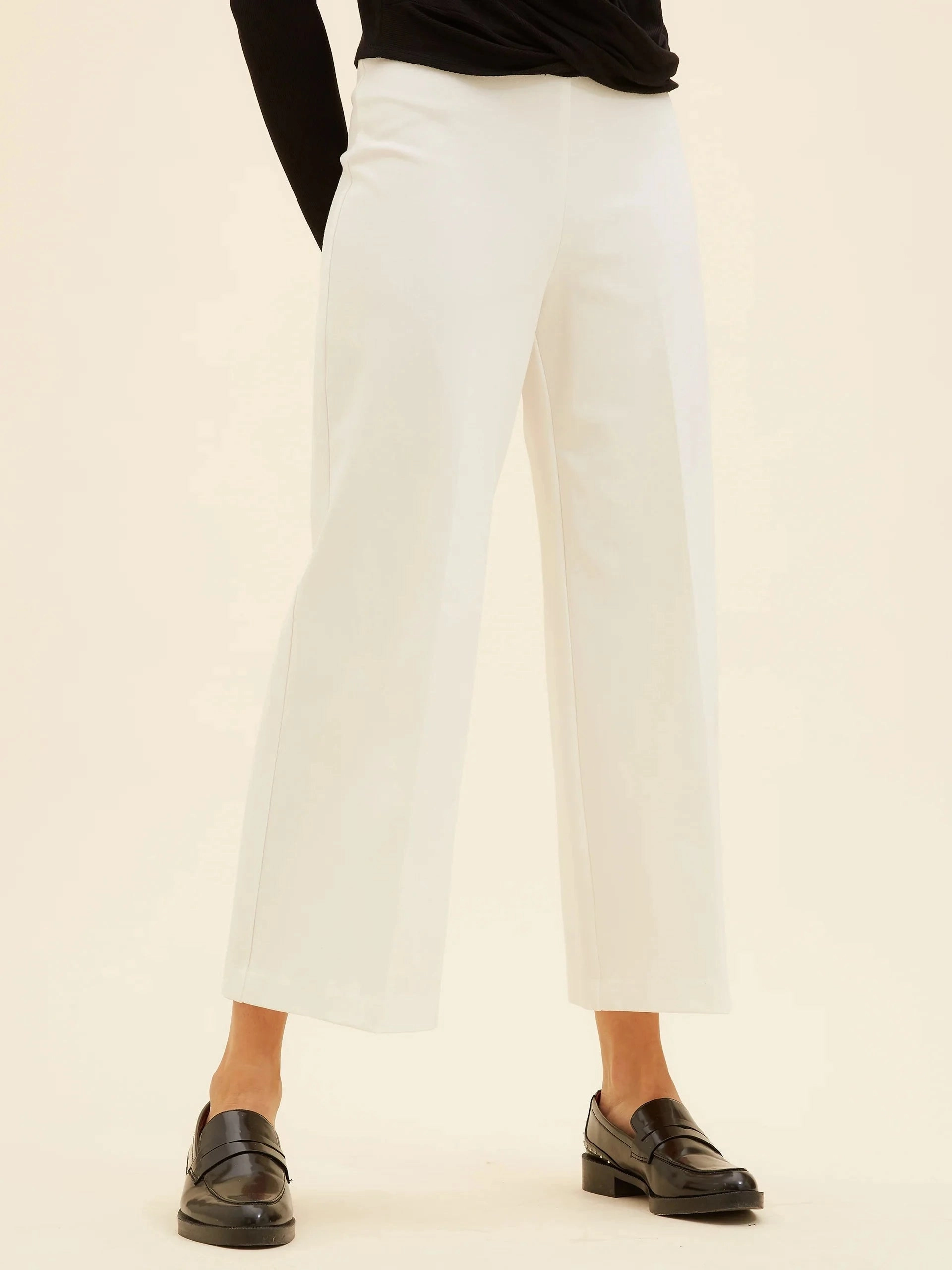 Wide Leg Cropped Pants Off White Seam-Free Sleek Design