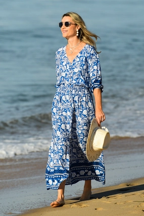 Season Ready Kelsey Dress / Indigo Tropical