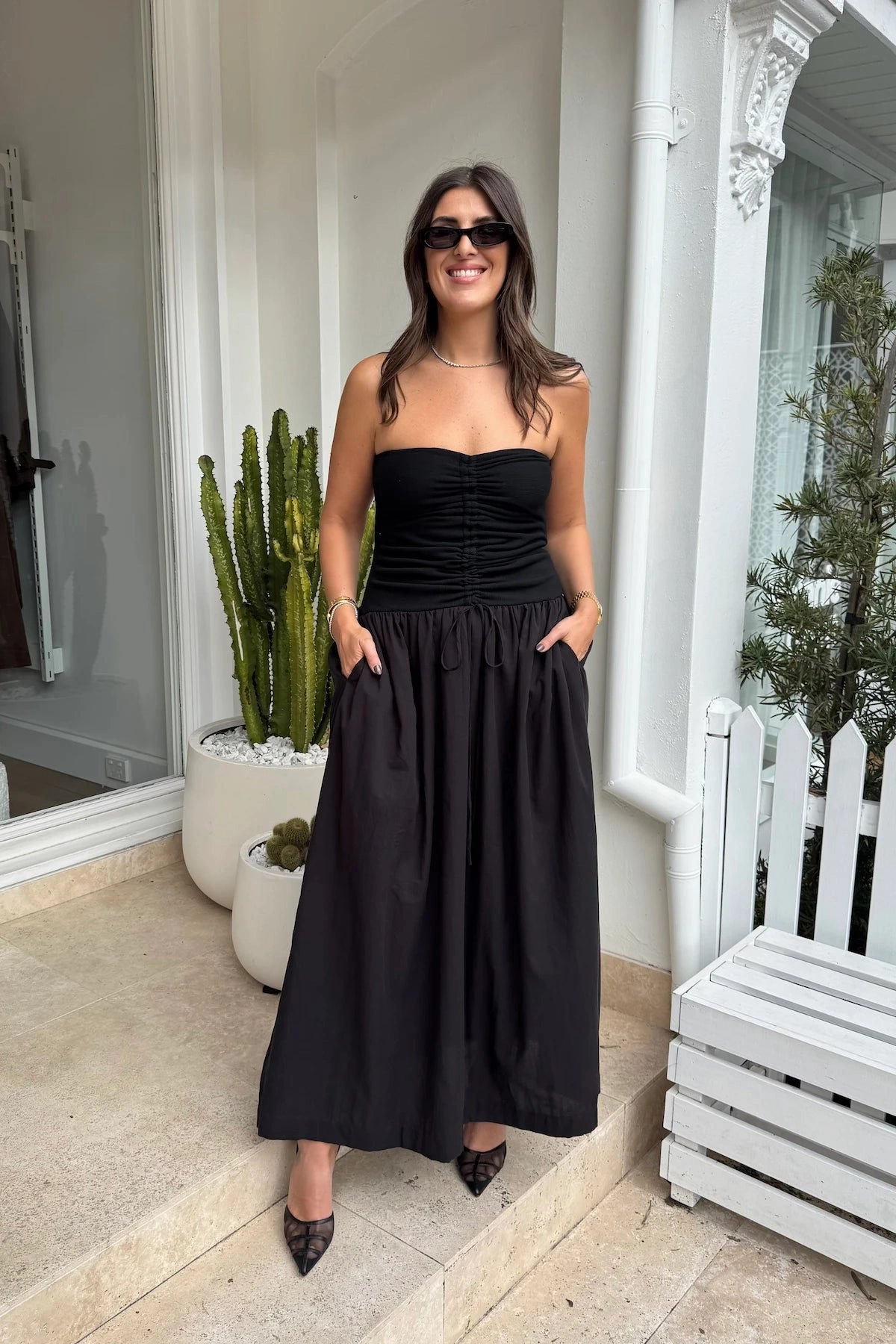 Ione Maxi Dress Black Fashionable Layer All Season Style