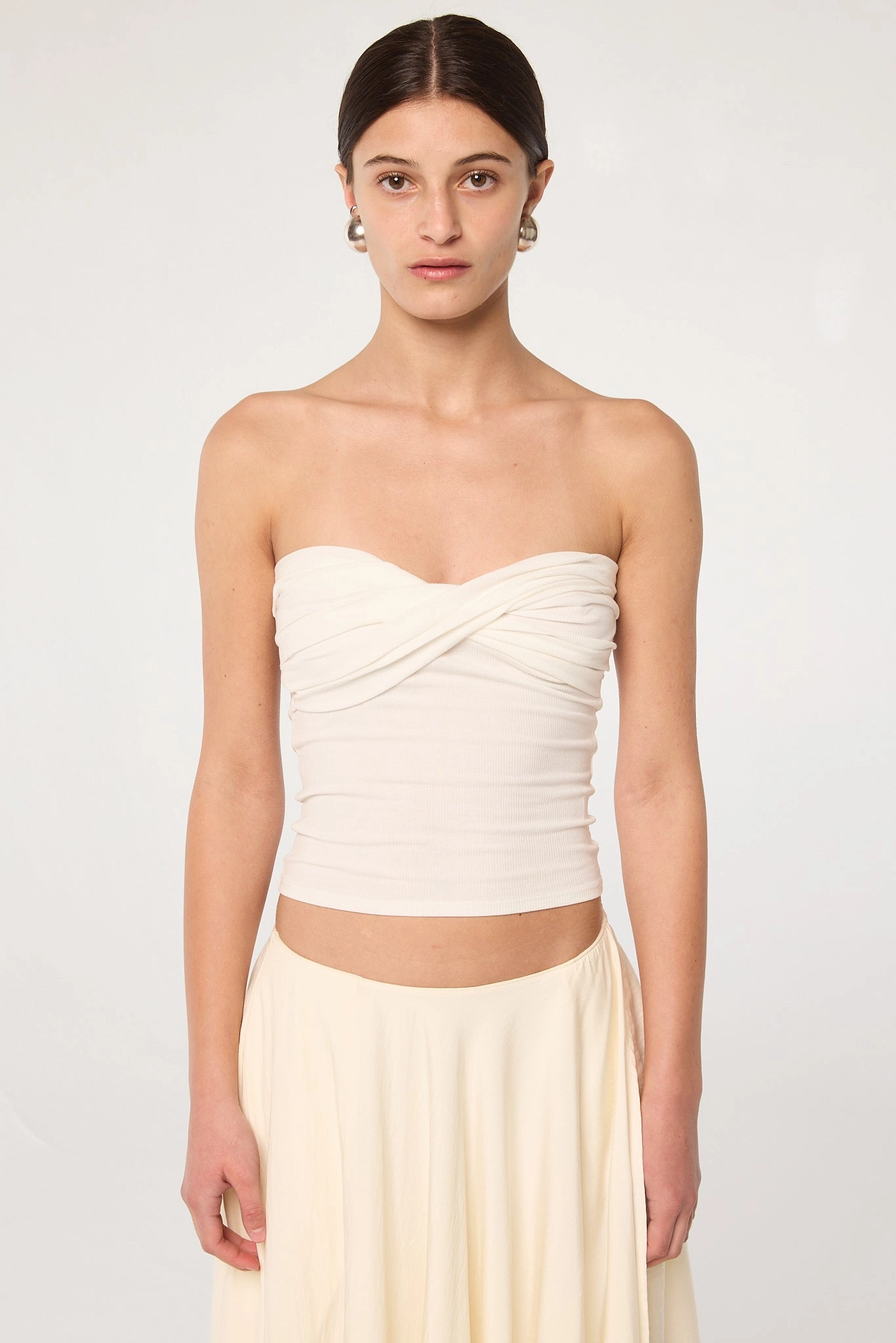 IZZY TUBE TOP NonRestrictive Fit VersatileNeckline