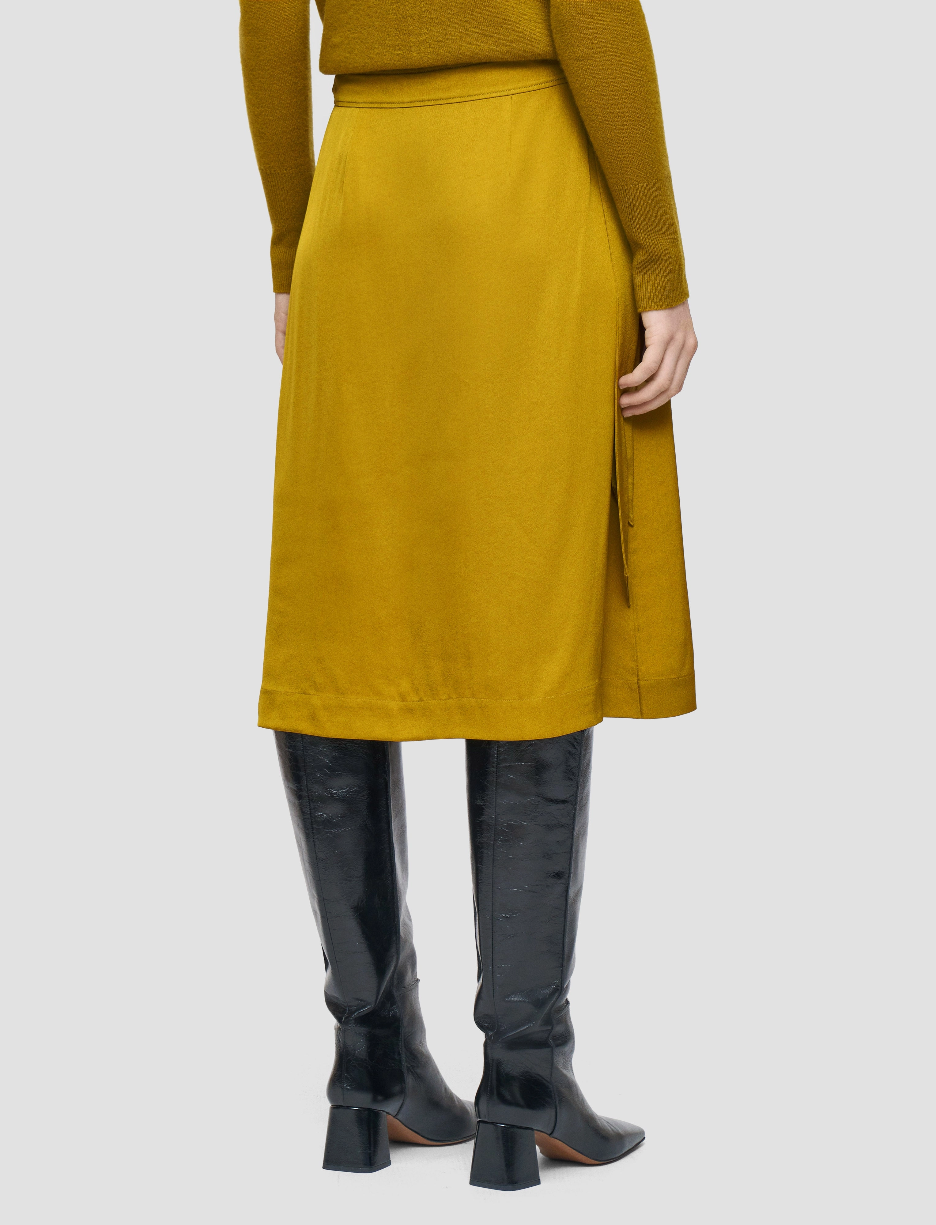 Jeanne Light Crepe Skirt Non Slip Waist