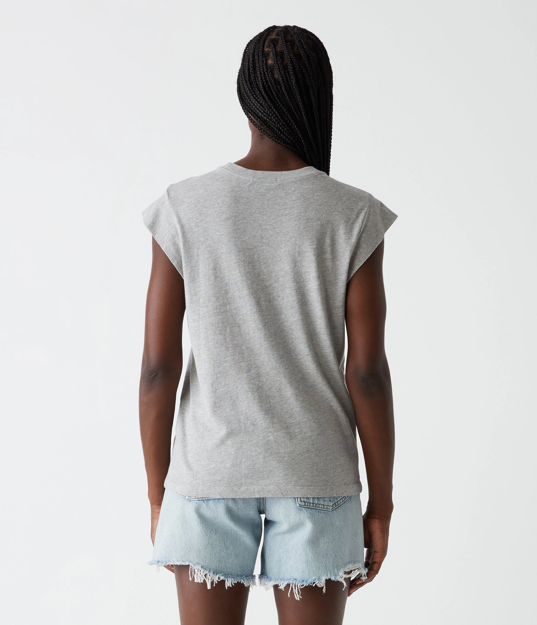 JOEY POWER SHOULDER TEE Flatlock stitching RibbedNeckline