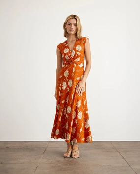 Julia Dress Scandi Light Flattering Lines