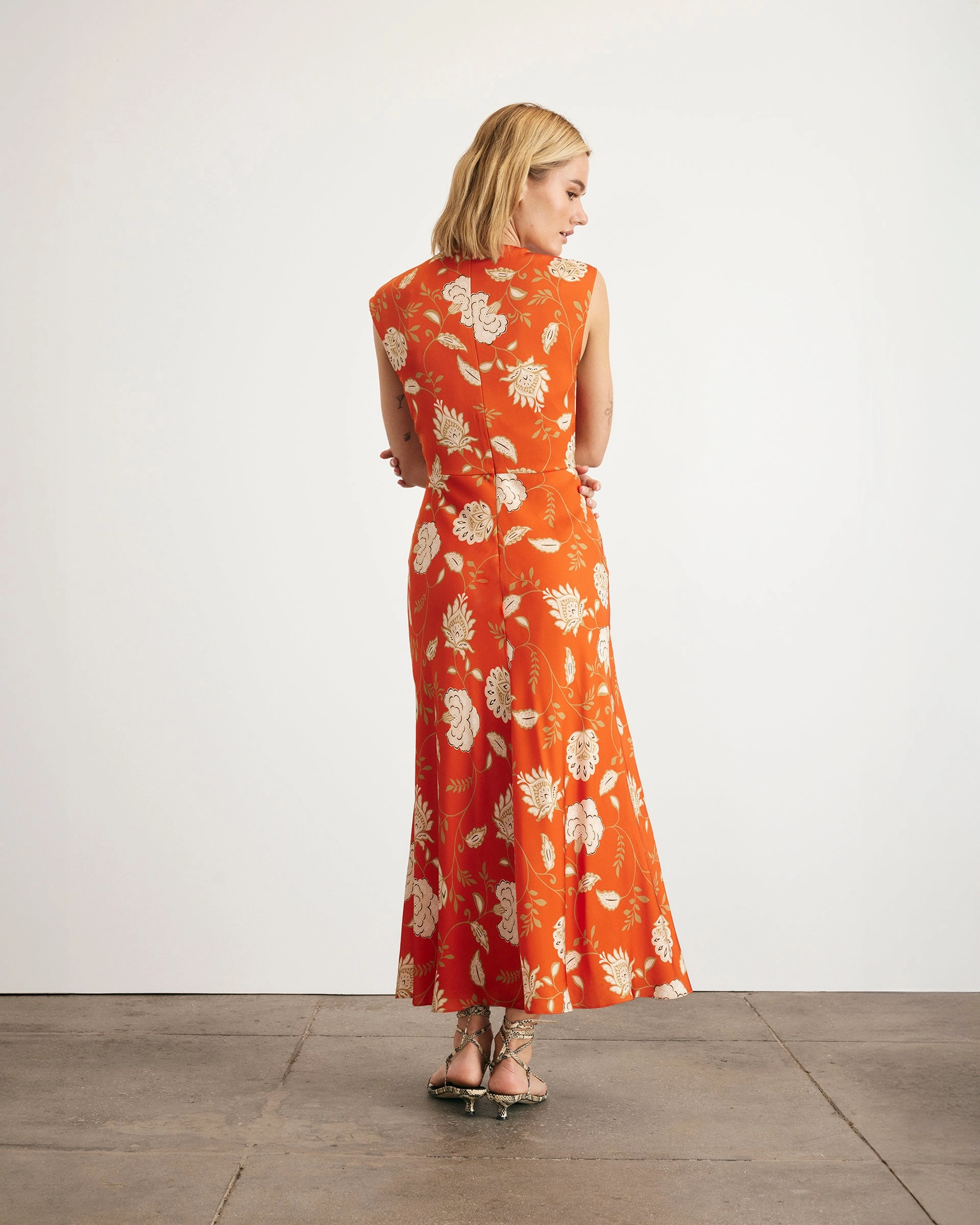 Julia Dress Waist-Cinching