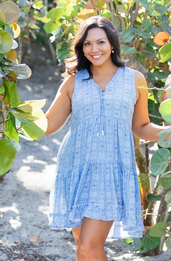 Kaia Dress Short / Periwinkle Medallion Breathable Fit Easy Vibe