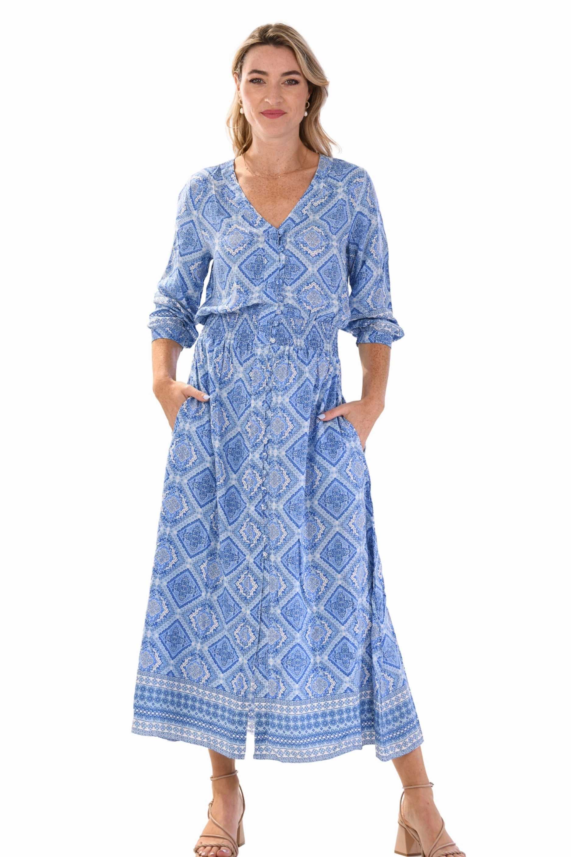 Kelsey Dress / Sky Blue Diamond bold appearance Sheer Element