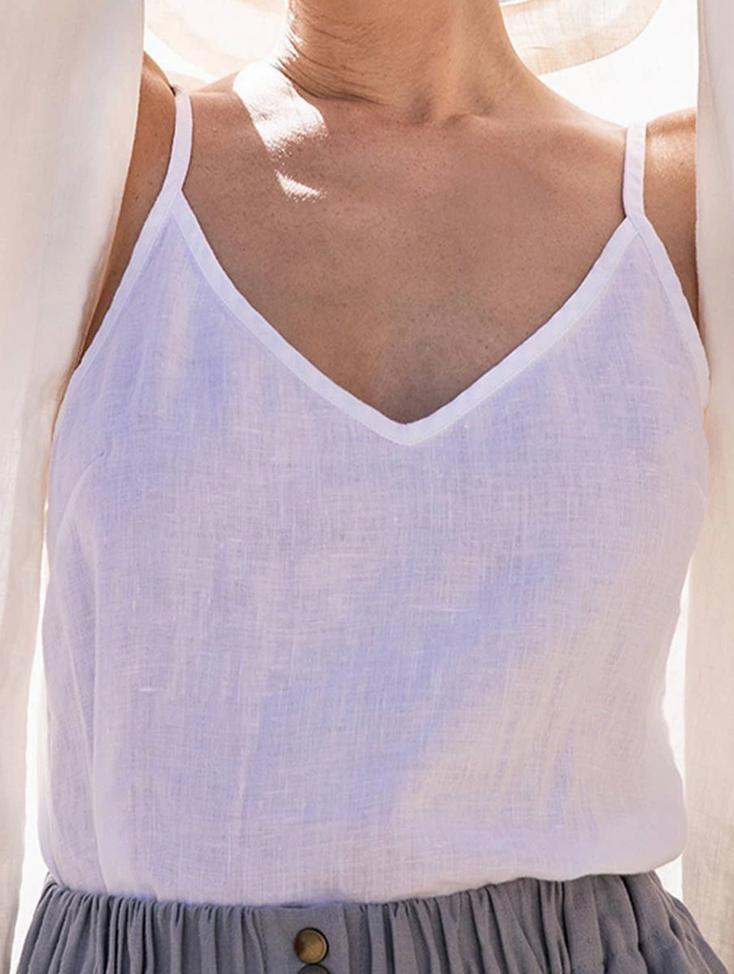 COTTON AND LINEN V-NECK SLEEVELESS UNDERCOAT_CWTTK0470 EcoFriendly Dye