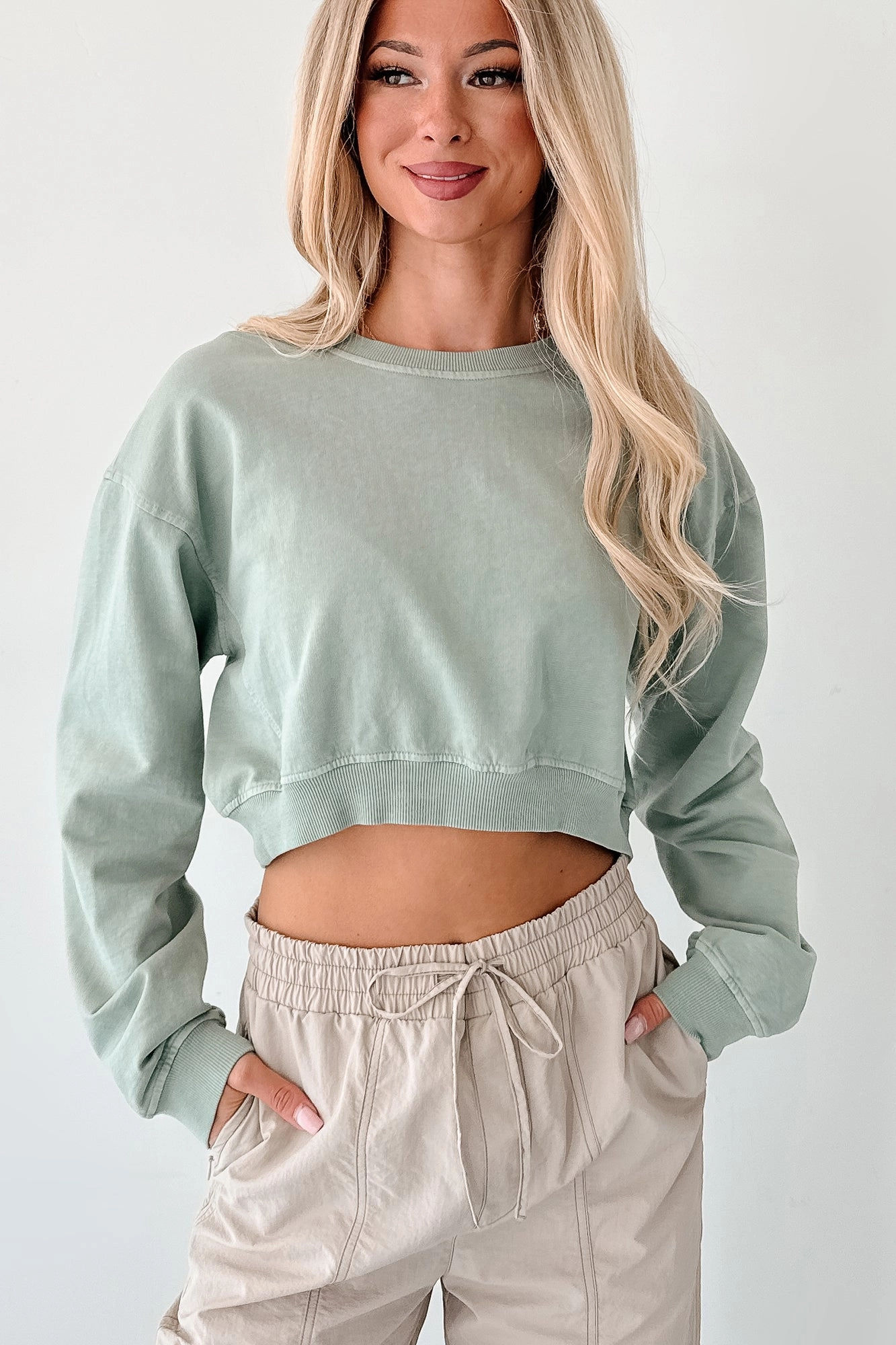 Chill Charm Long Sleeve Cropped Sweatshirt (Sage Green) TemperatureRegulatingLining