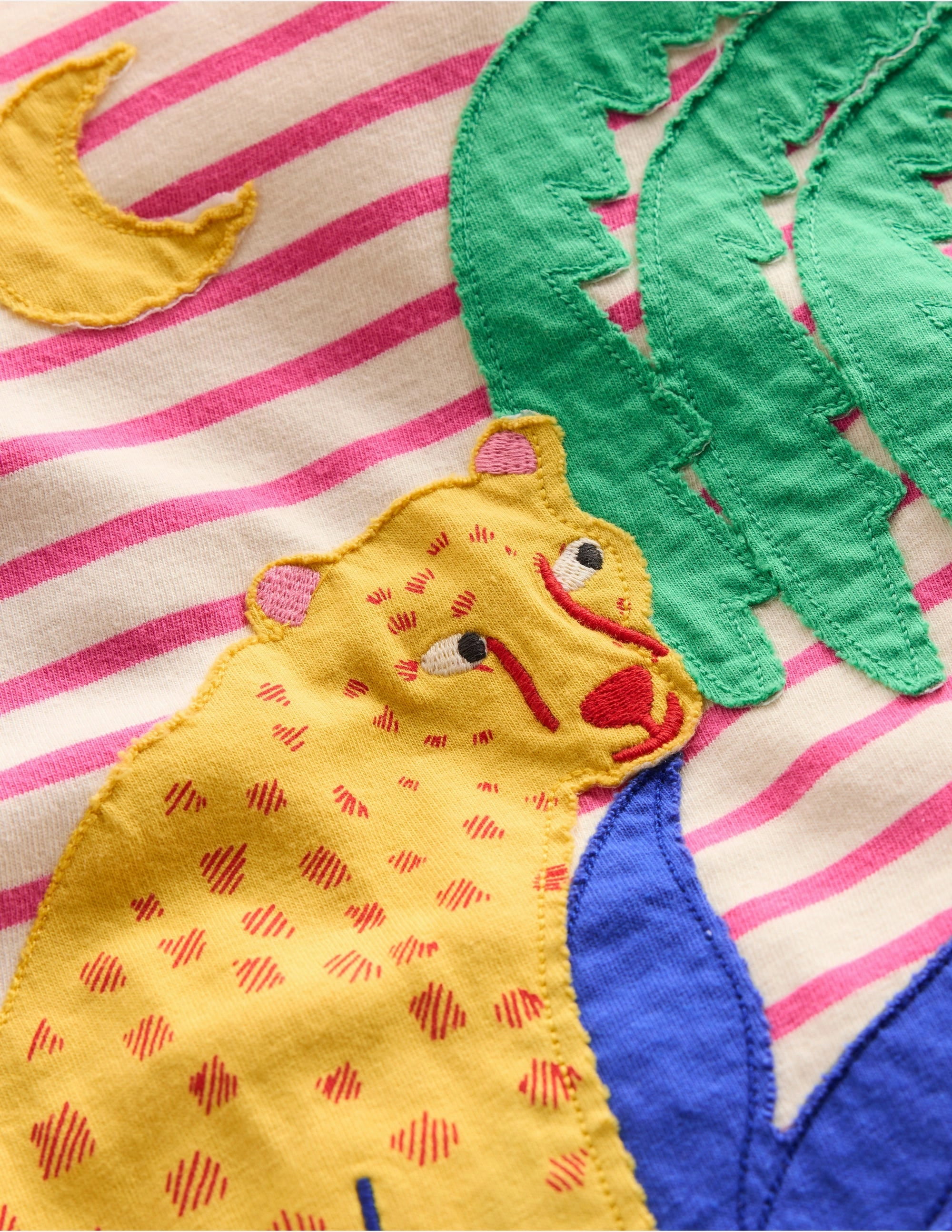 Short Sleeve Appliqu T-shirt-Rose Petal Pink Cheetah Adjustable Hem