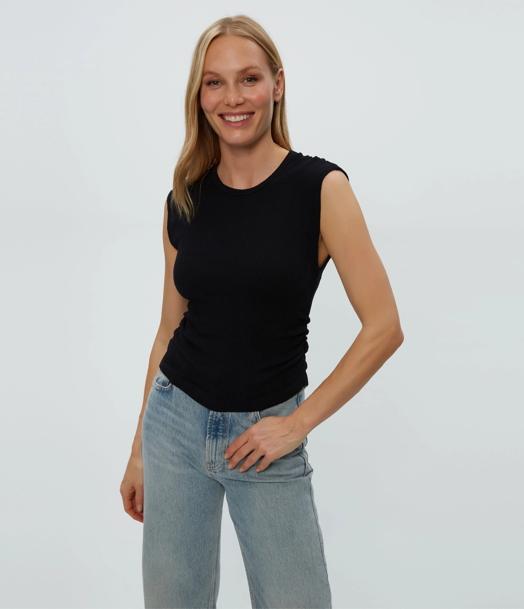 LEIGHTON CRINKLE KNIT POWER SHOULDER TOP Hypoallergenic Lining Outdoor Apparel