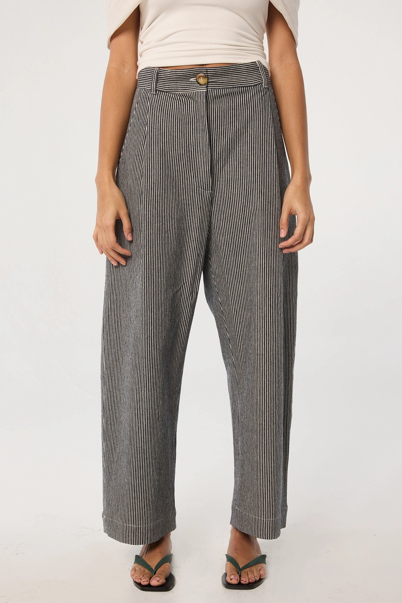 Comfort Design Flexibility Built-In LEVIN TROUSER