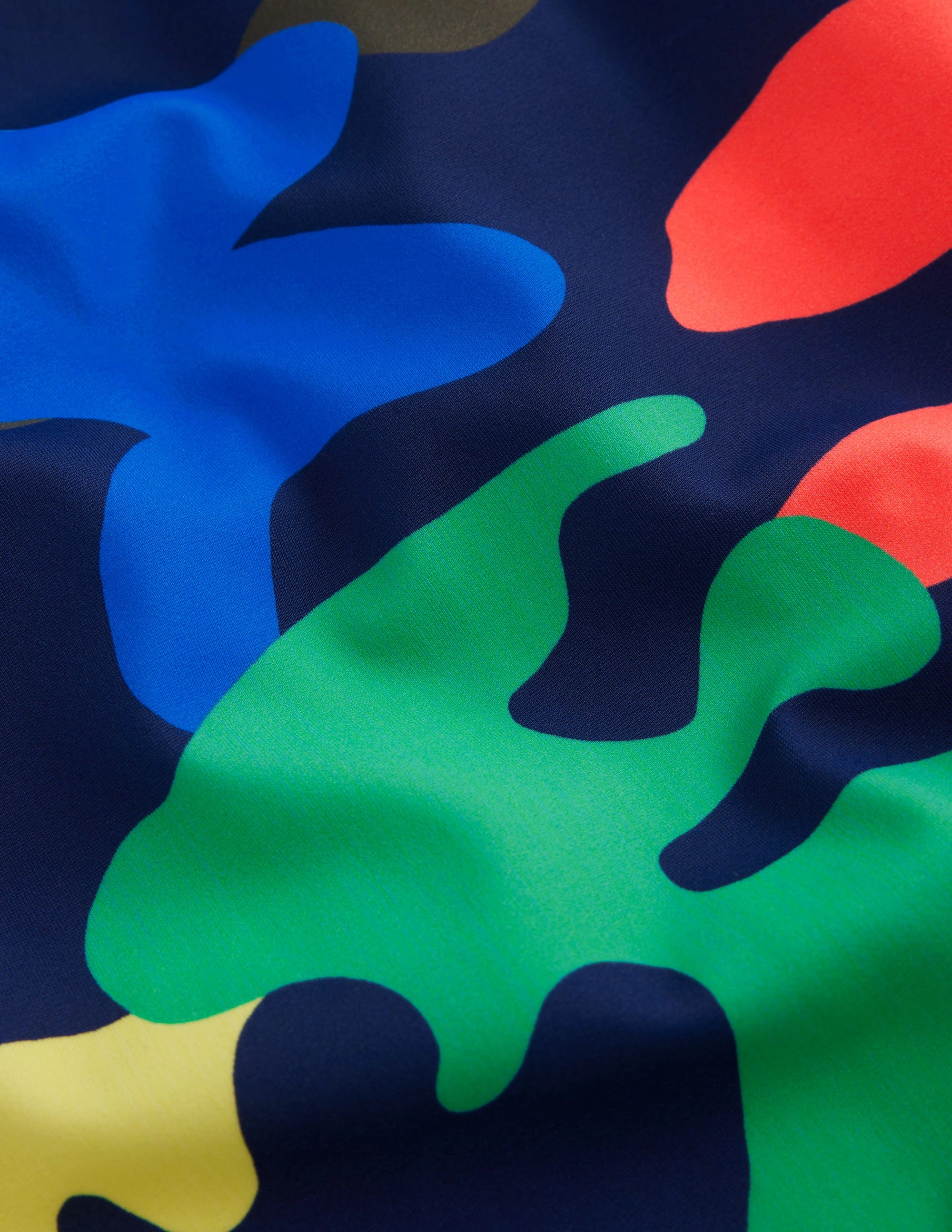 Glide Enhancing Surface water sports gear Logo Rash Vest-Multi Rainbow Camo