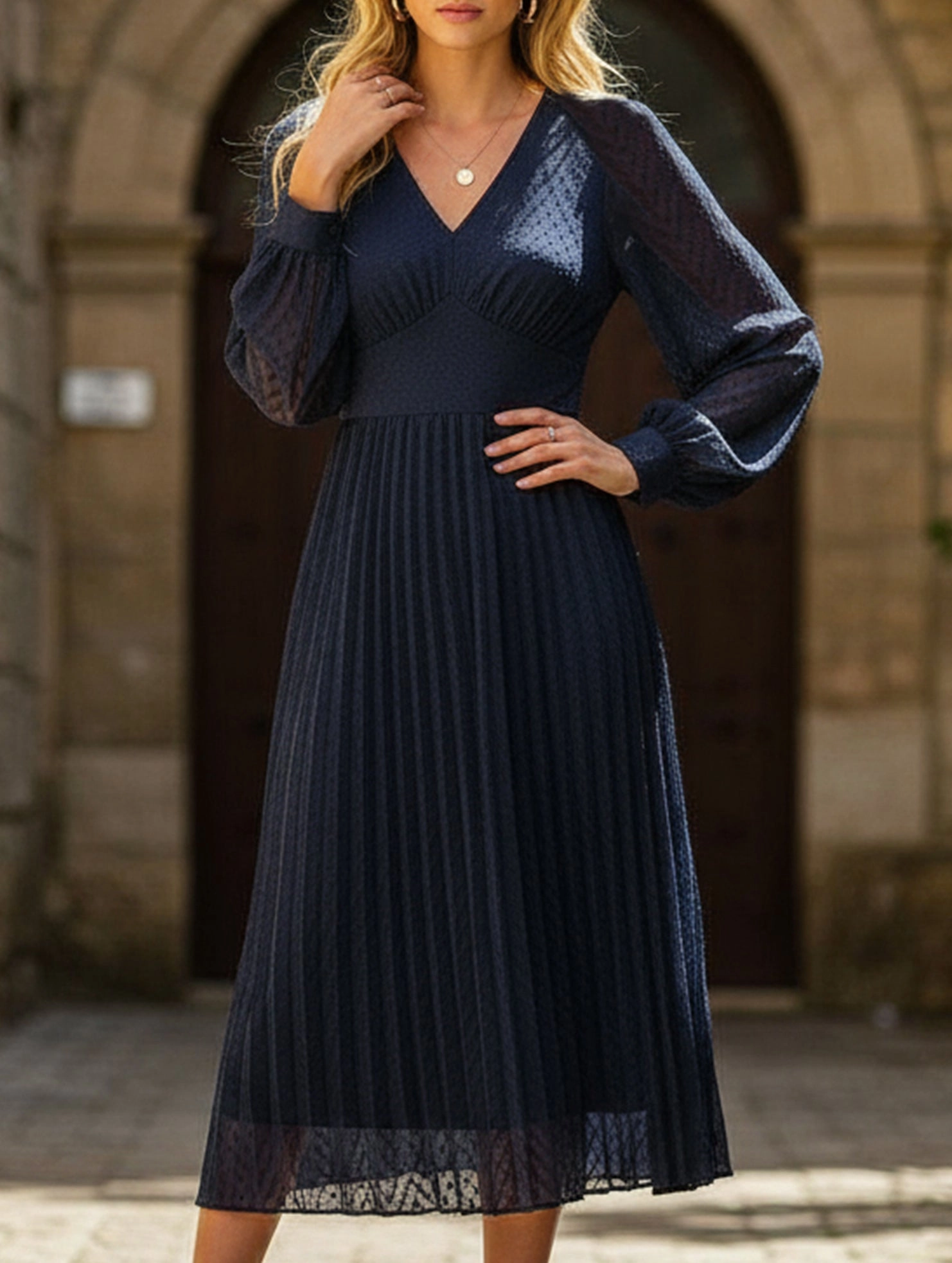 Perfect Look Long-sleeved pure color dress with high-end feel