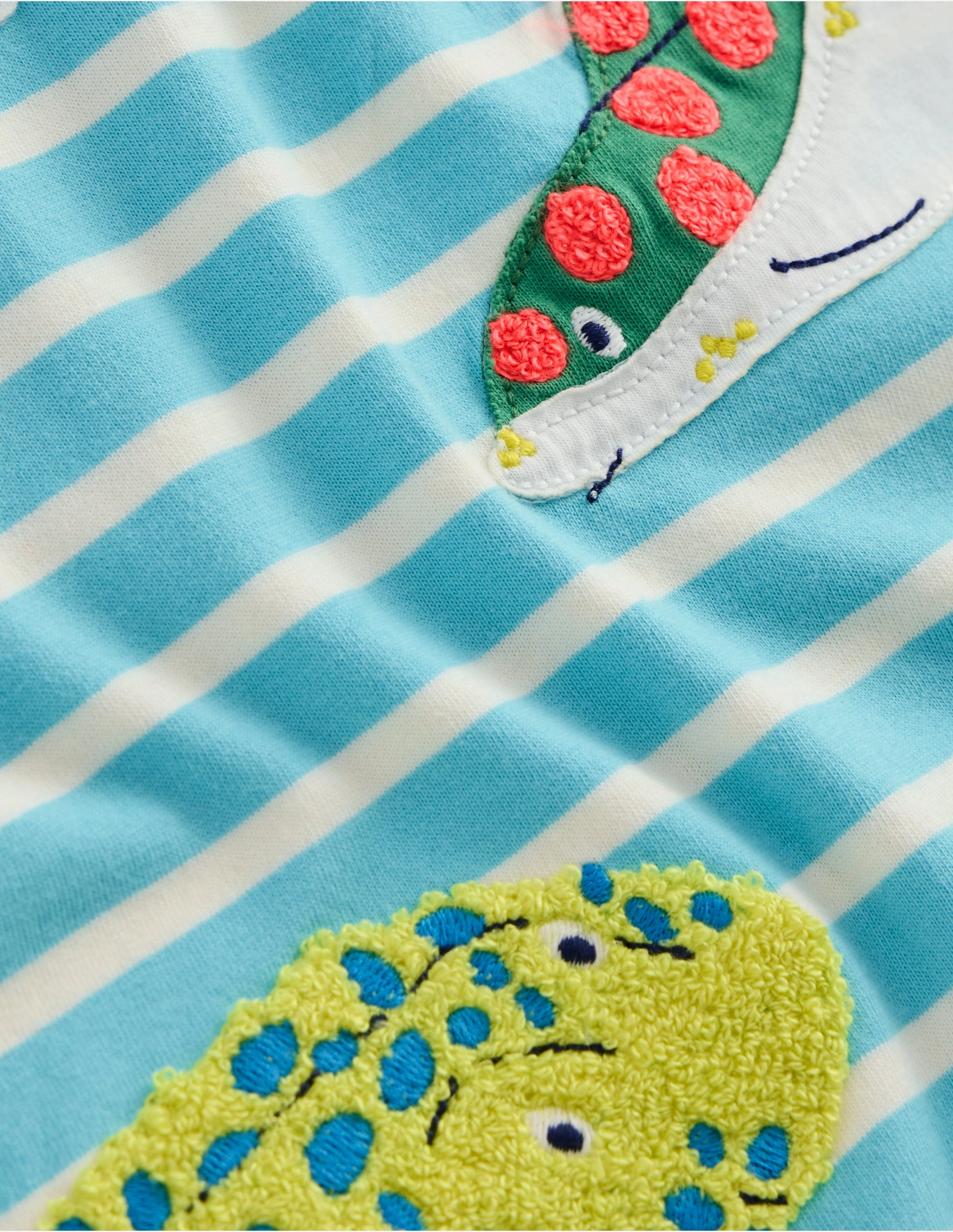 Short Sleeve Appliqu T-shirt-Caribbean Blue Rays NonRestrictiveCut StretchableKnit