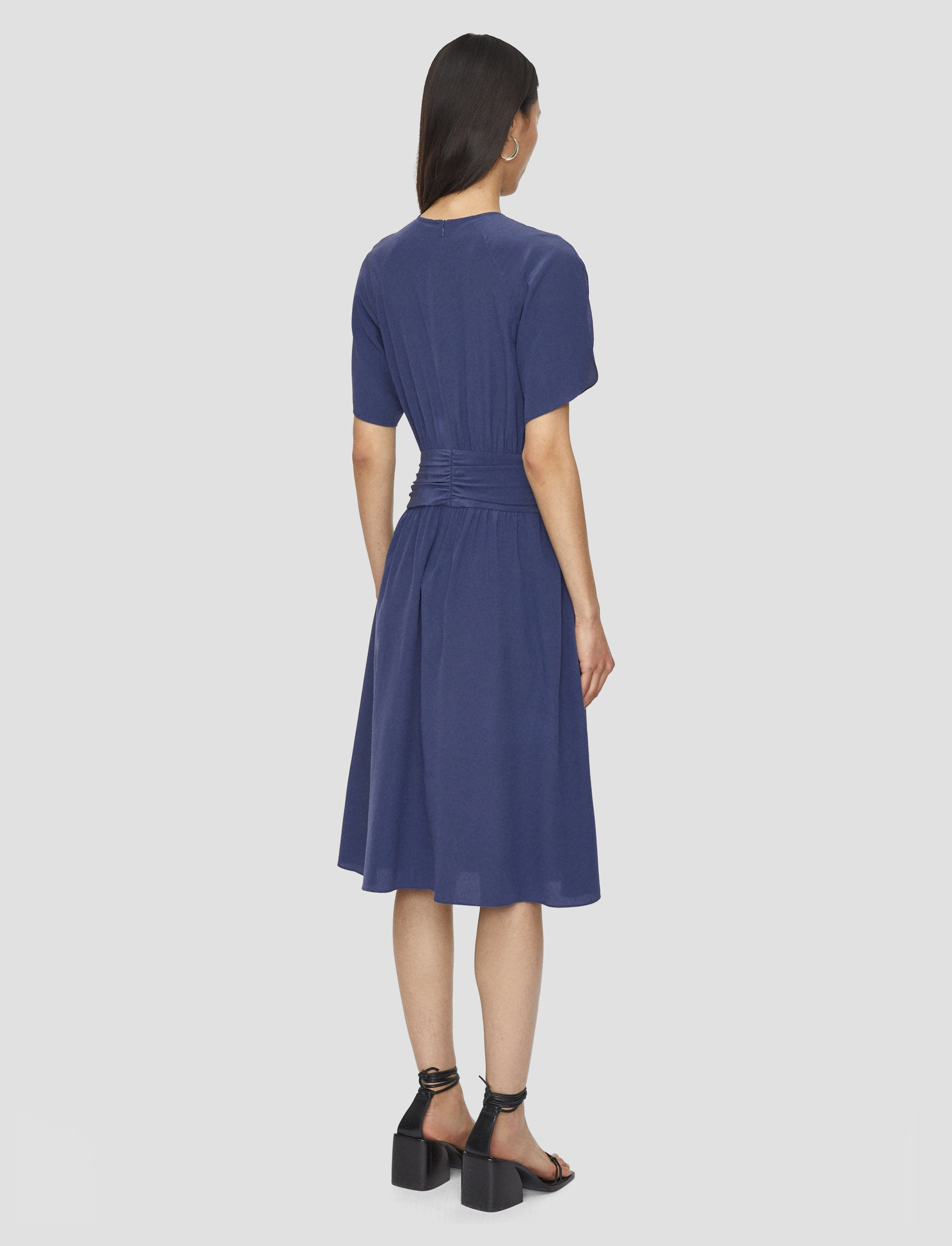 soft look Lowri Crepe de Chine Knot Silk Dress