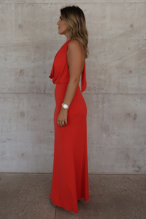 Side-Pocket Flattering Silhouette Saint Plunge Maxi Dress Red