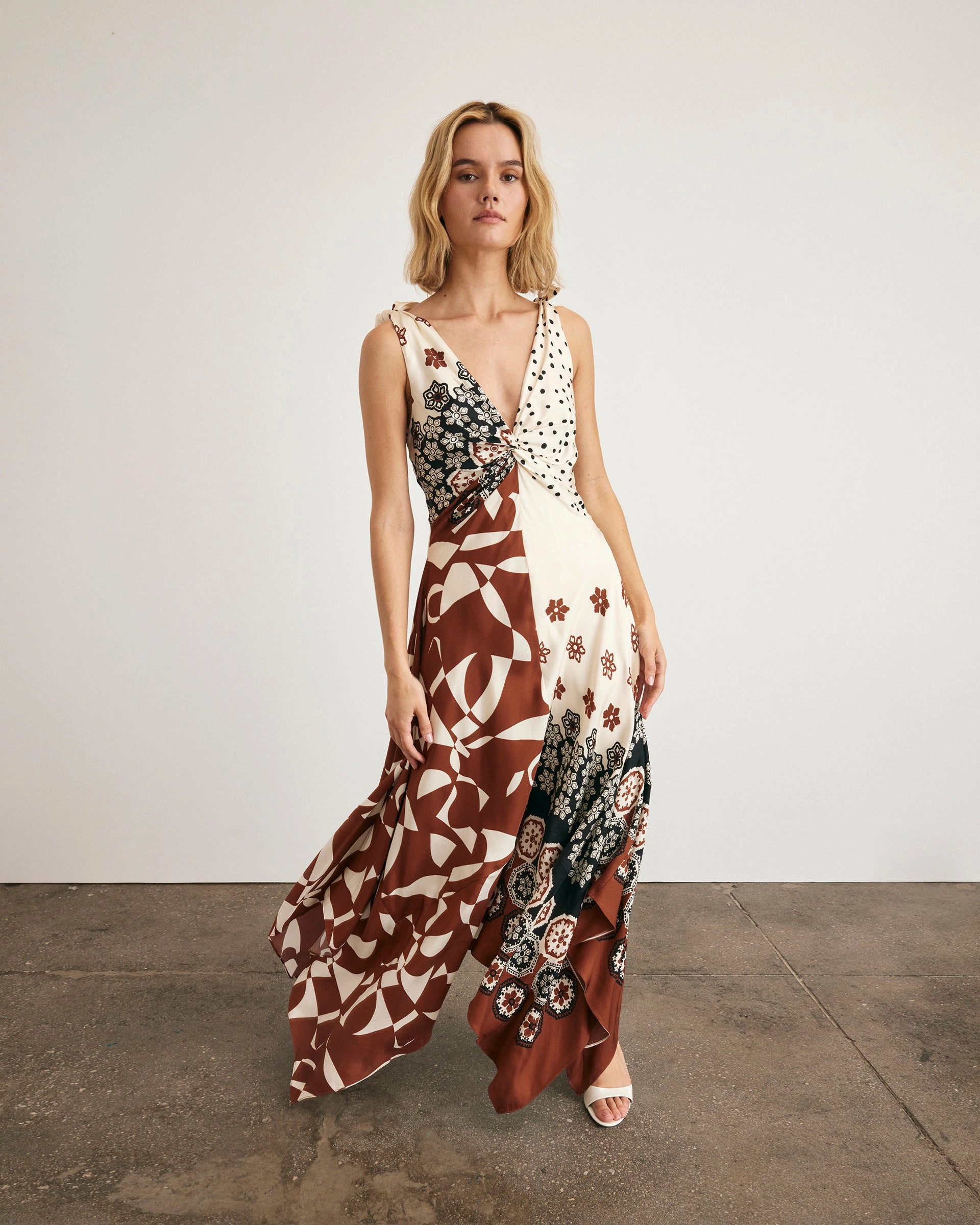 Mabel Dress Light Shape Stylish Wear