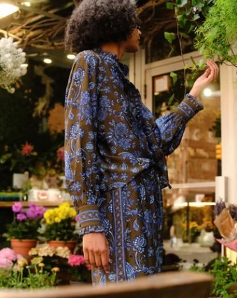 Mara Blouse Cedar Hill Paisley Relaxed Sweatshirt