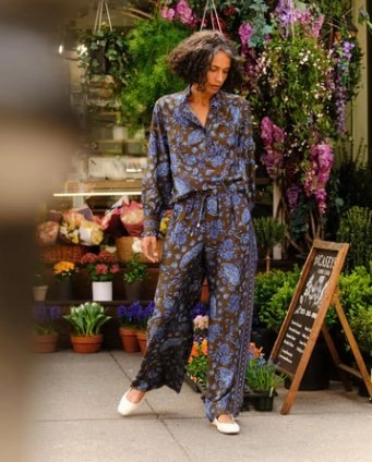 HighDensity Weave Retro Style Mara Blouse Cedar Hill Paisley