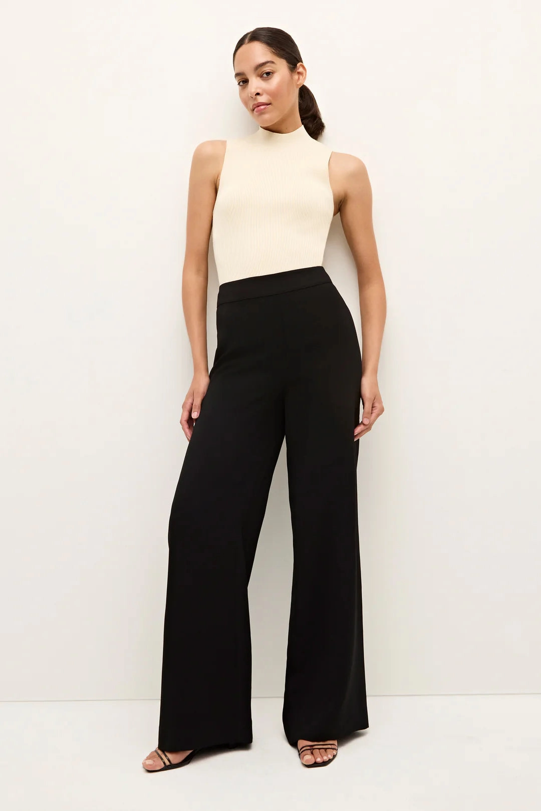 Mia Straight Pant Black FlexibleKnees