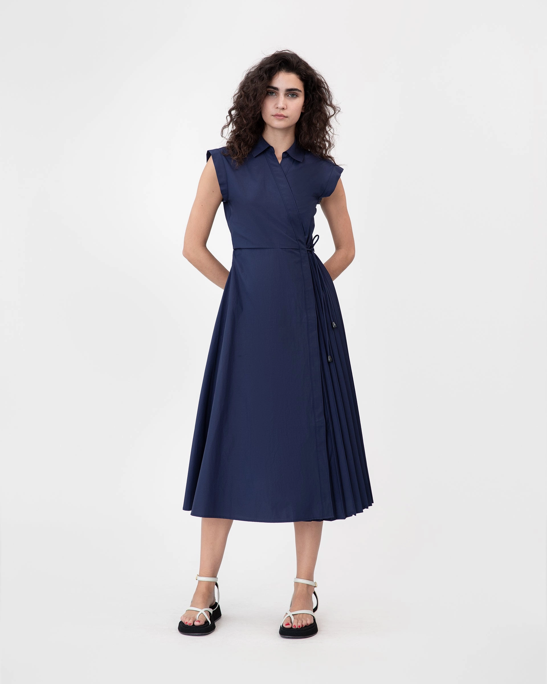 Formal Look Tonal-Stitching Midi Shivon Dress