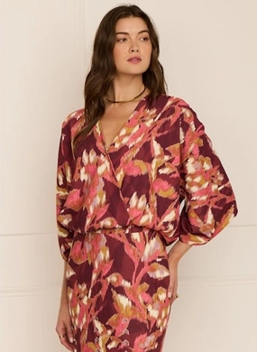 Mirabel Top Ikat Foliage Bordeaux Red SecurePockets standard fit