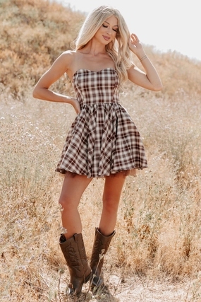 Misfit Muse Plaid Strapless Mini Dress (Brown) Balanced feel