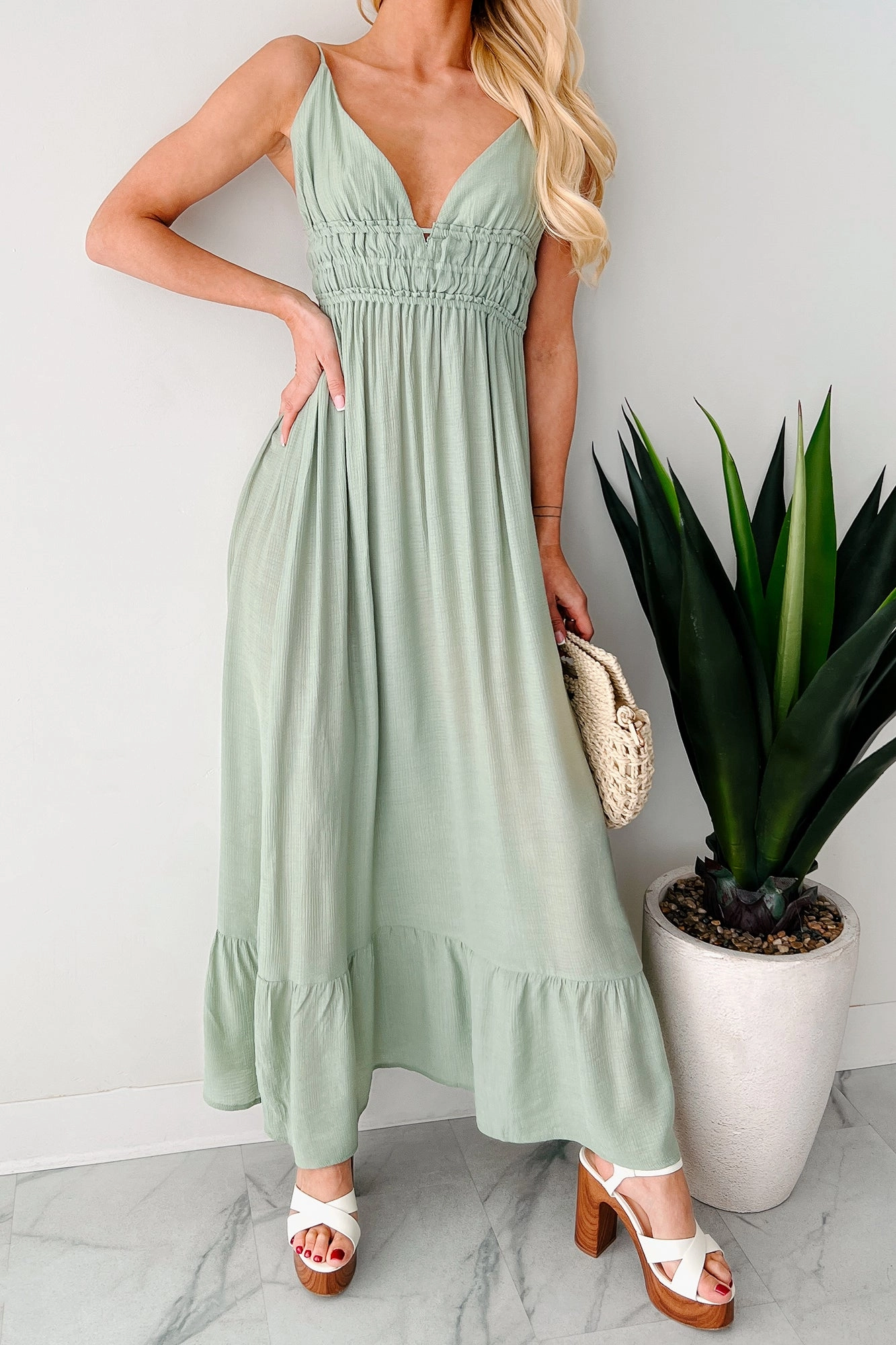 Everyday-Use Rolling Hills Sleeveless Maxi Dress (Moss)