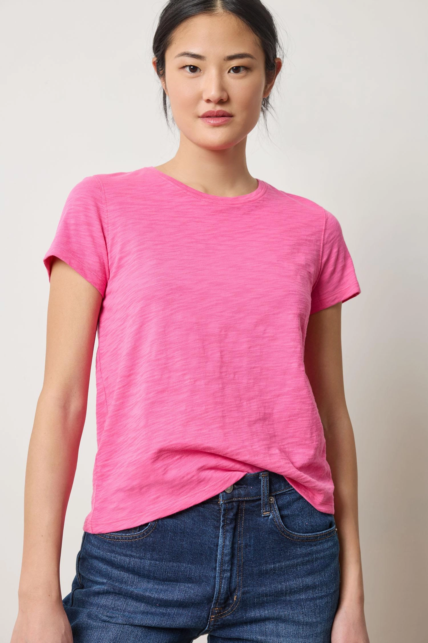 Short Sleeve Back Seam Crewneck Rosebud Textured Weave Tailored Placket
