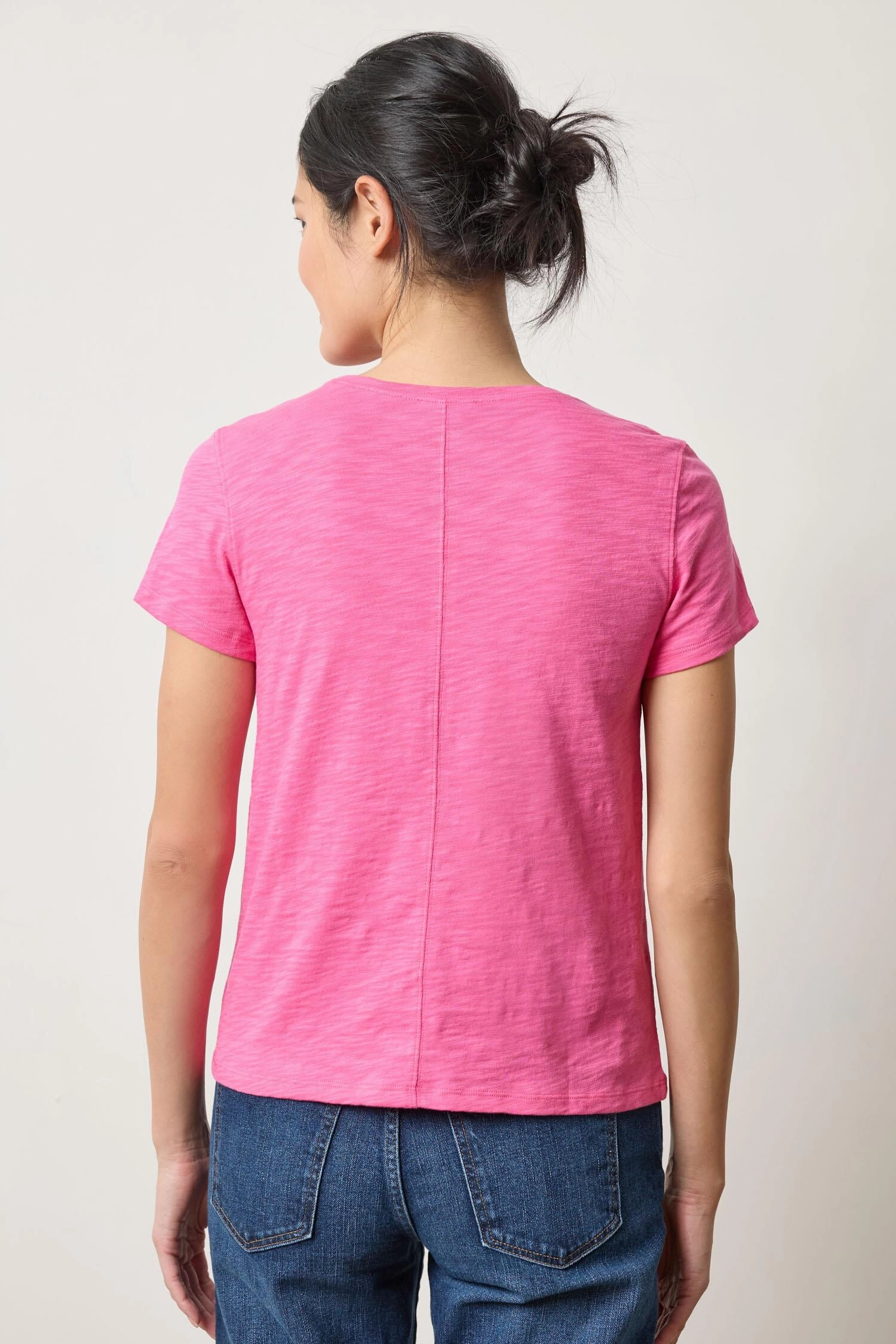 Short Sleeve Back Seam Crewneck Rosebud Printed T-shirt