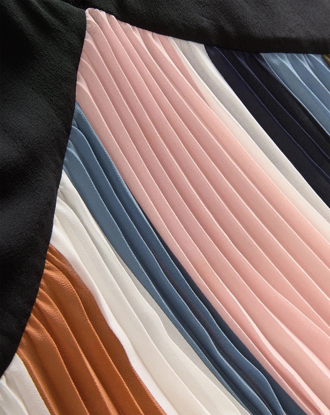 Sharp Look Fall Fashion Nelly Pleated Maxi Dress Dove Multi