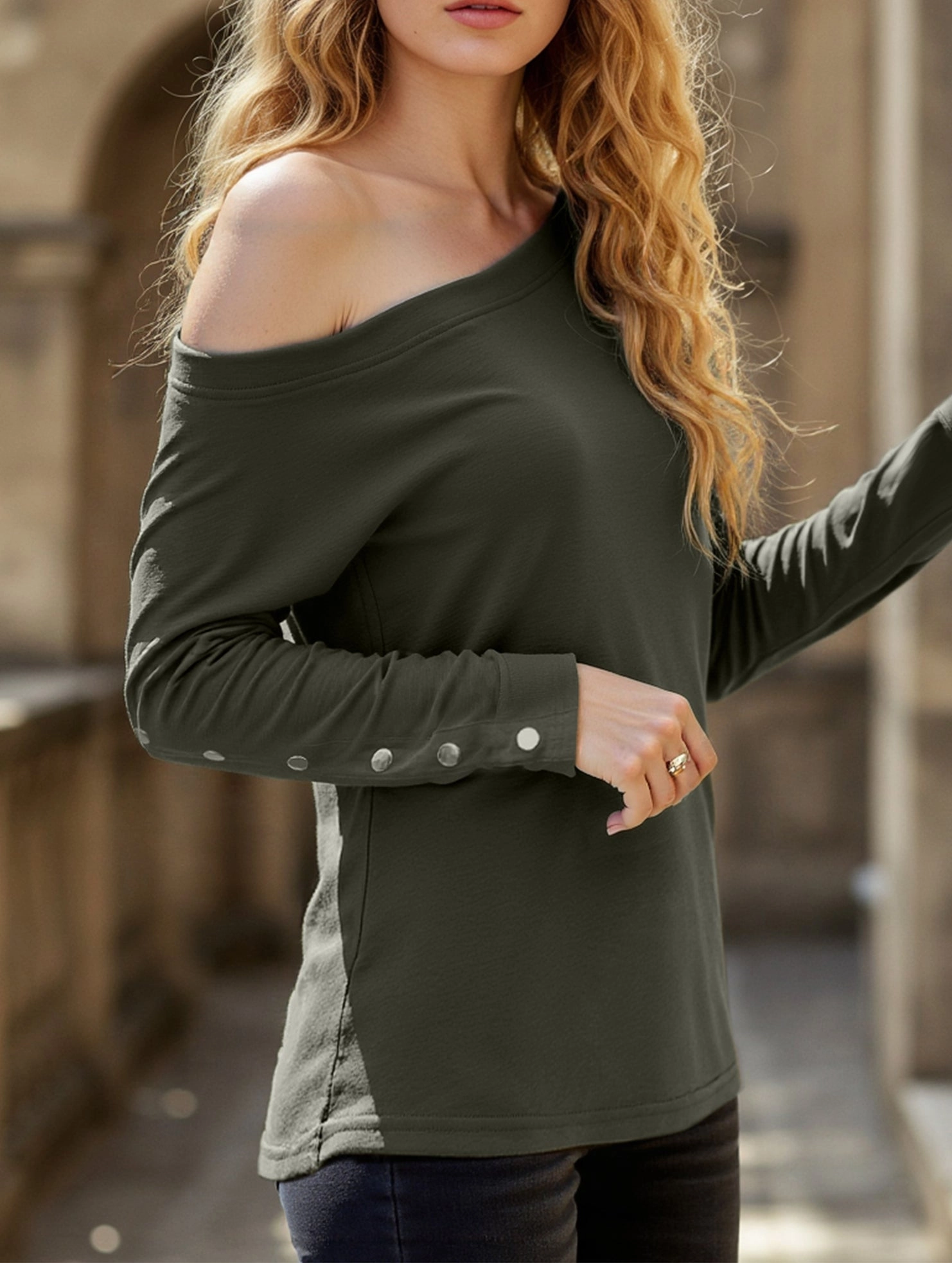 Long-sleeved pullover T-shirt Abrasion Resistant Fabric Low Profile Seaming