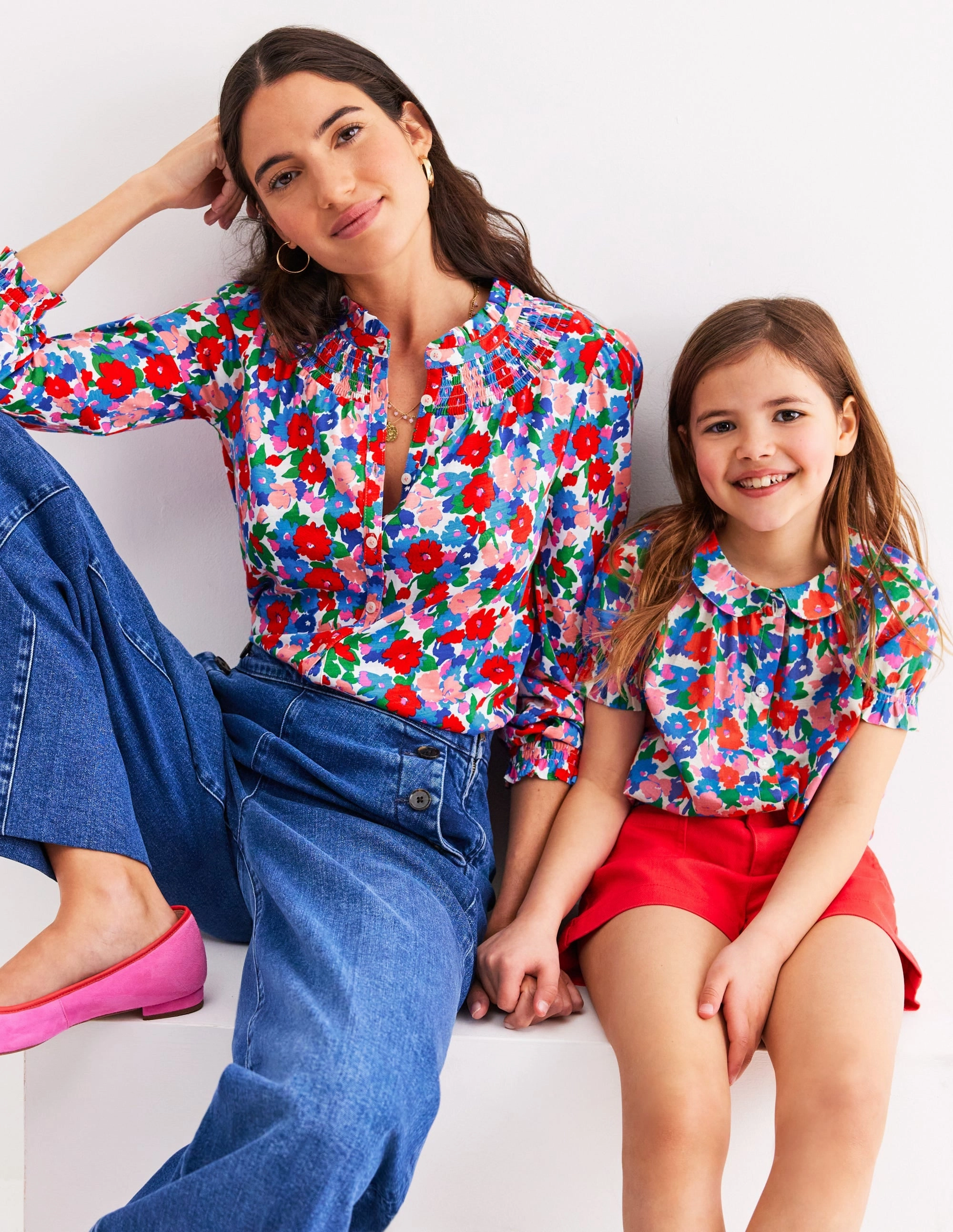 Woven Collared Top-Multi Flower Bunch SnagResistant Fabric High Collar Design