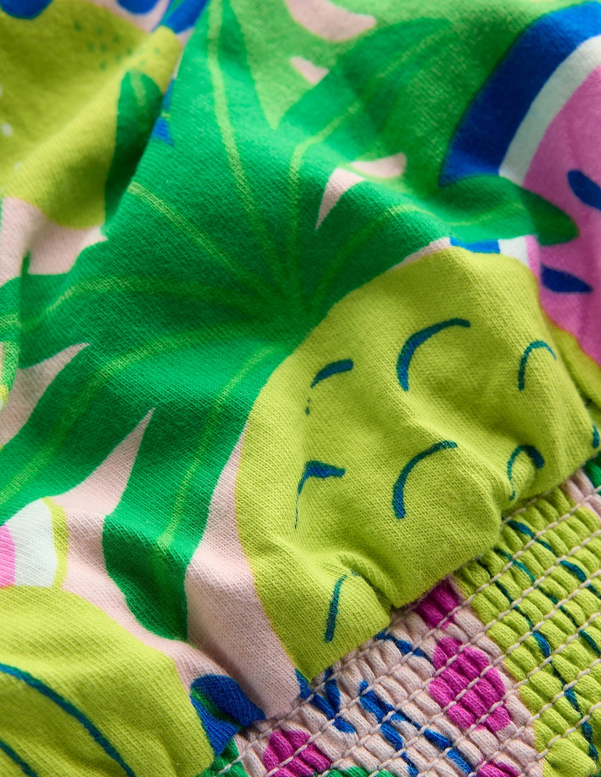 Ventilated Panel Design WrinkleResistantFinish Bubble Top-Multi Tropical Fruit