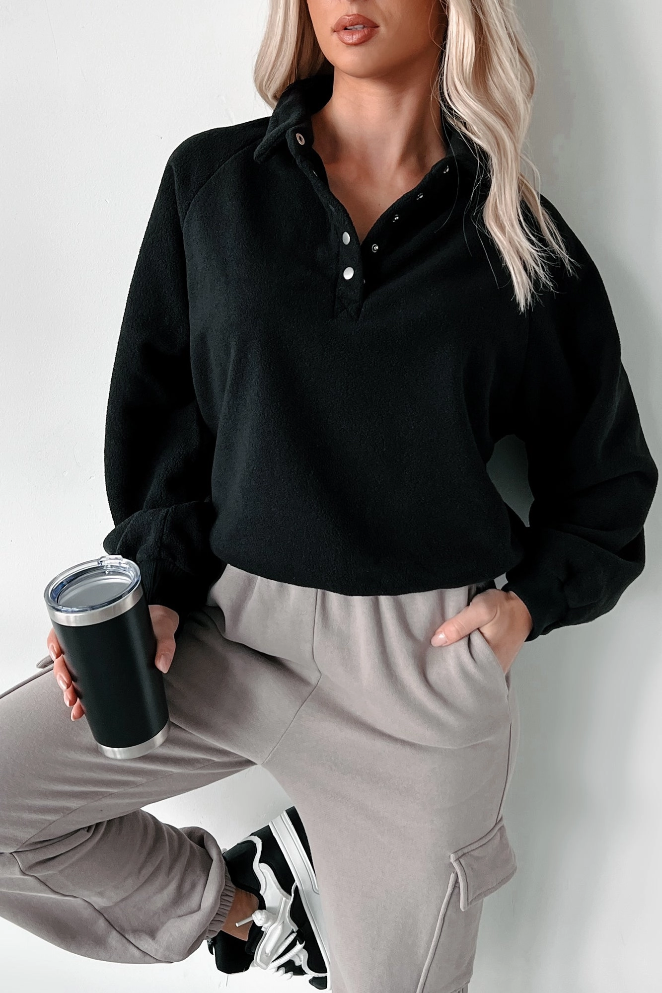 ButtonDownCollar Working Remotely Fleece Pullover Top (Black)