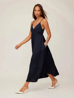 Sleek and Sleek Chic Layering Leanna Midi Dress Navy