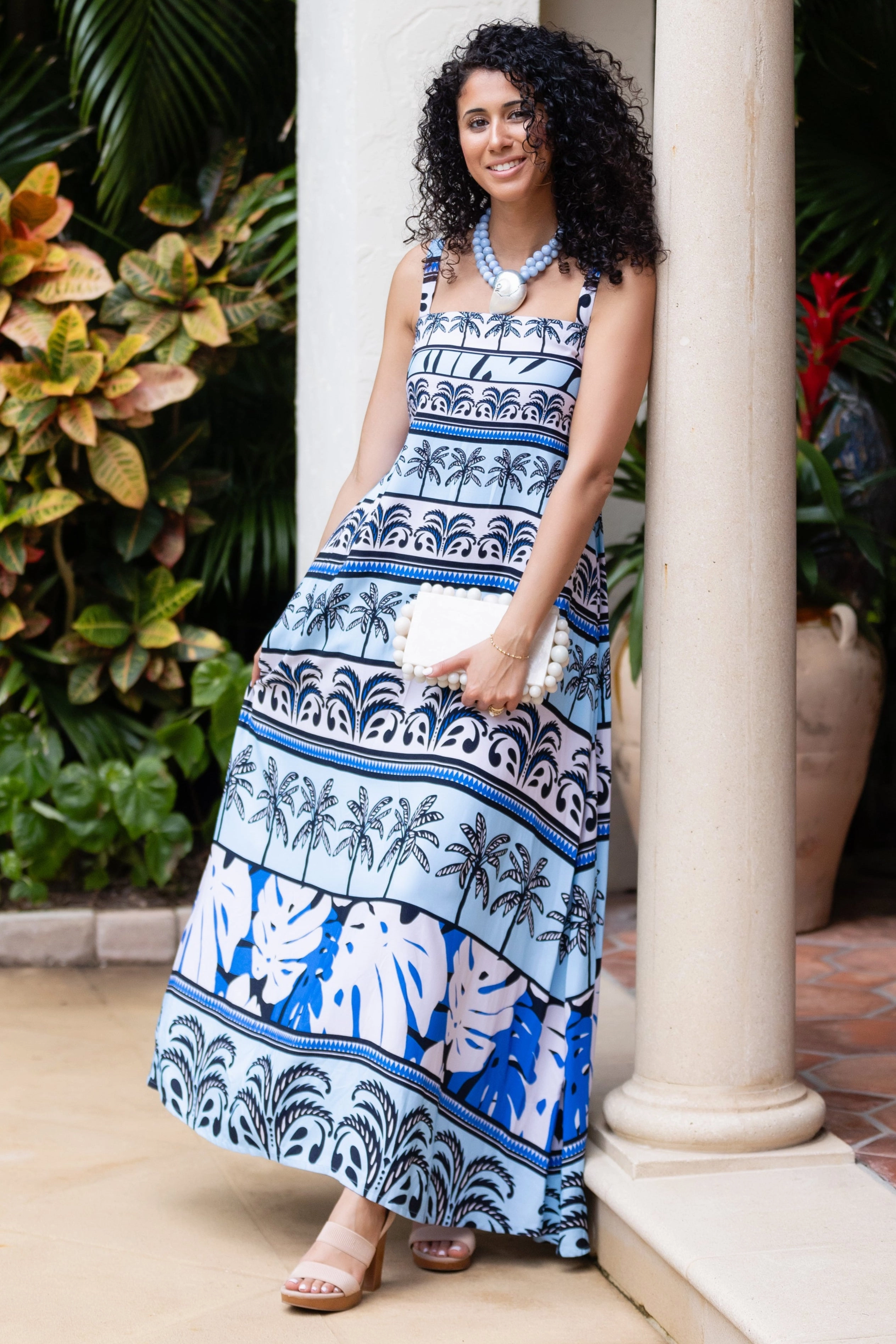 Giselle Dress / Sky Blue Palm Stripe Flexible Fabric Daytime Look