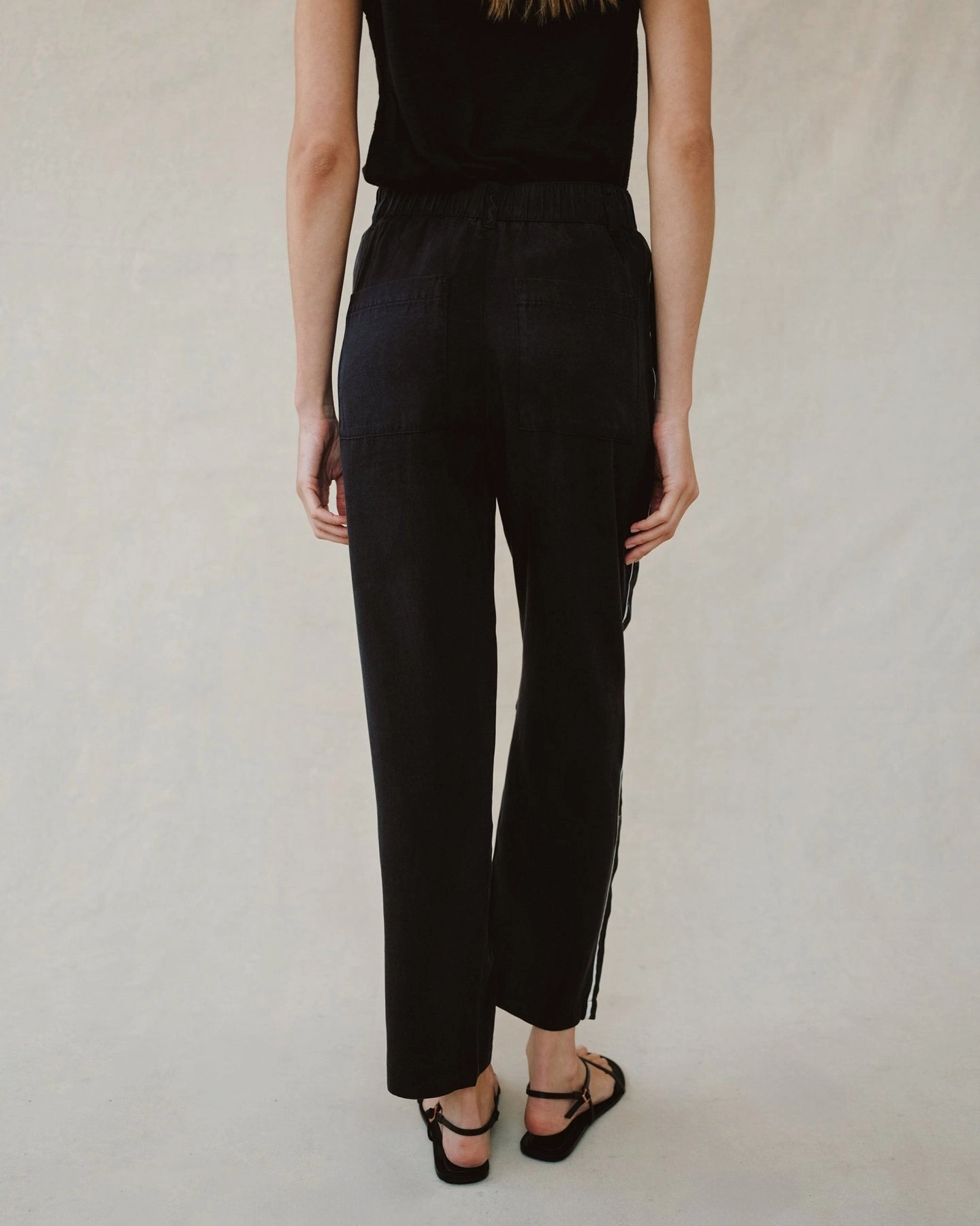 Friction Resistant Fabric Neutral Style PIPED TROUSER PANT