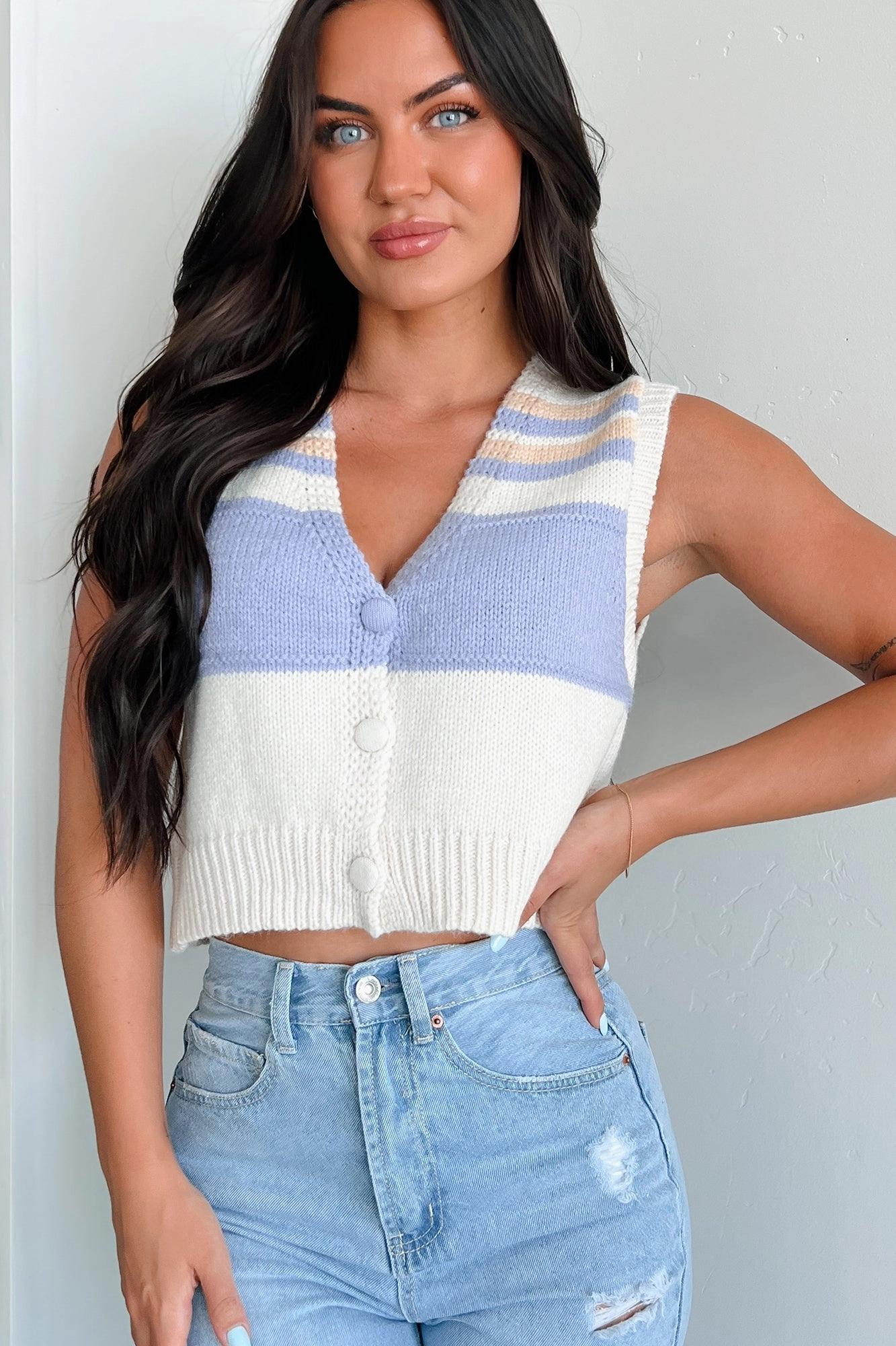 Multi Panel Cut ChafeFreeEdging Play It Smart Colorblock Sweater Vest Top (Ivory/Lavender Multi)