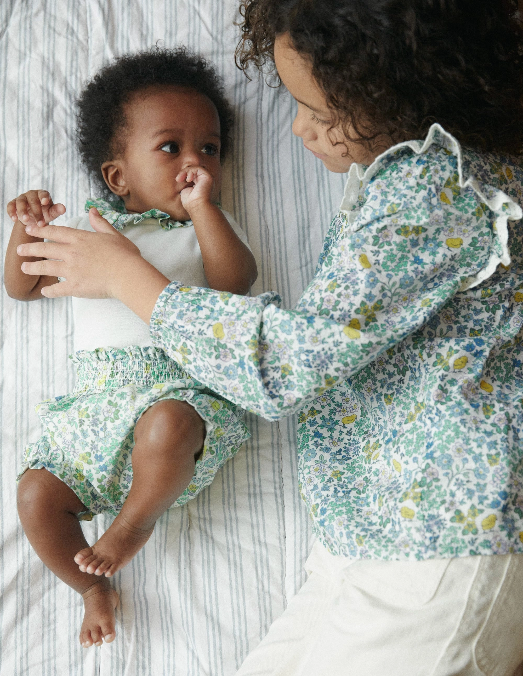 Nostalgic Play Set-Multi Chick Floral Simple Picnic Fresh Wedding