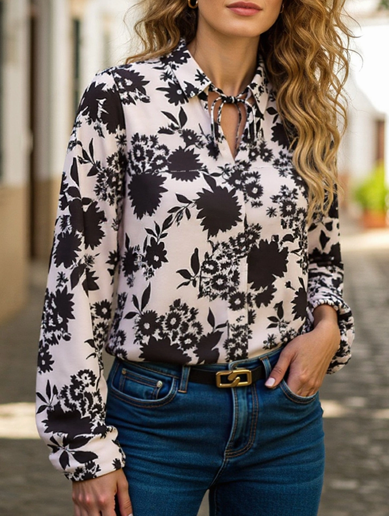Wrinkle Free Weave Wrinkle Resistant Women's Long Sleeve Floral Print Blouse ??Elegant & Feminine