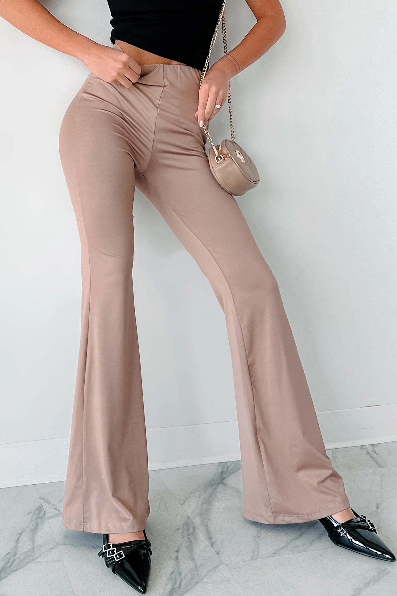 High Mobility Body Friendly Indecisive Mood Elastic Waist Flare Pants (Mocha)