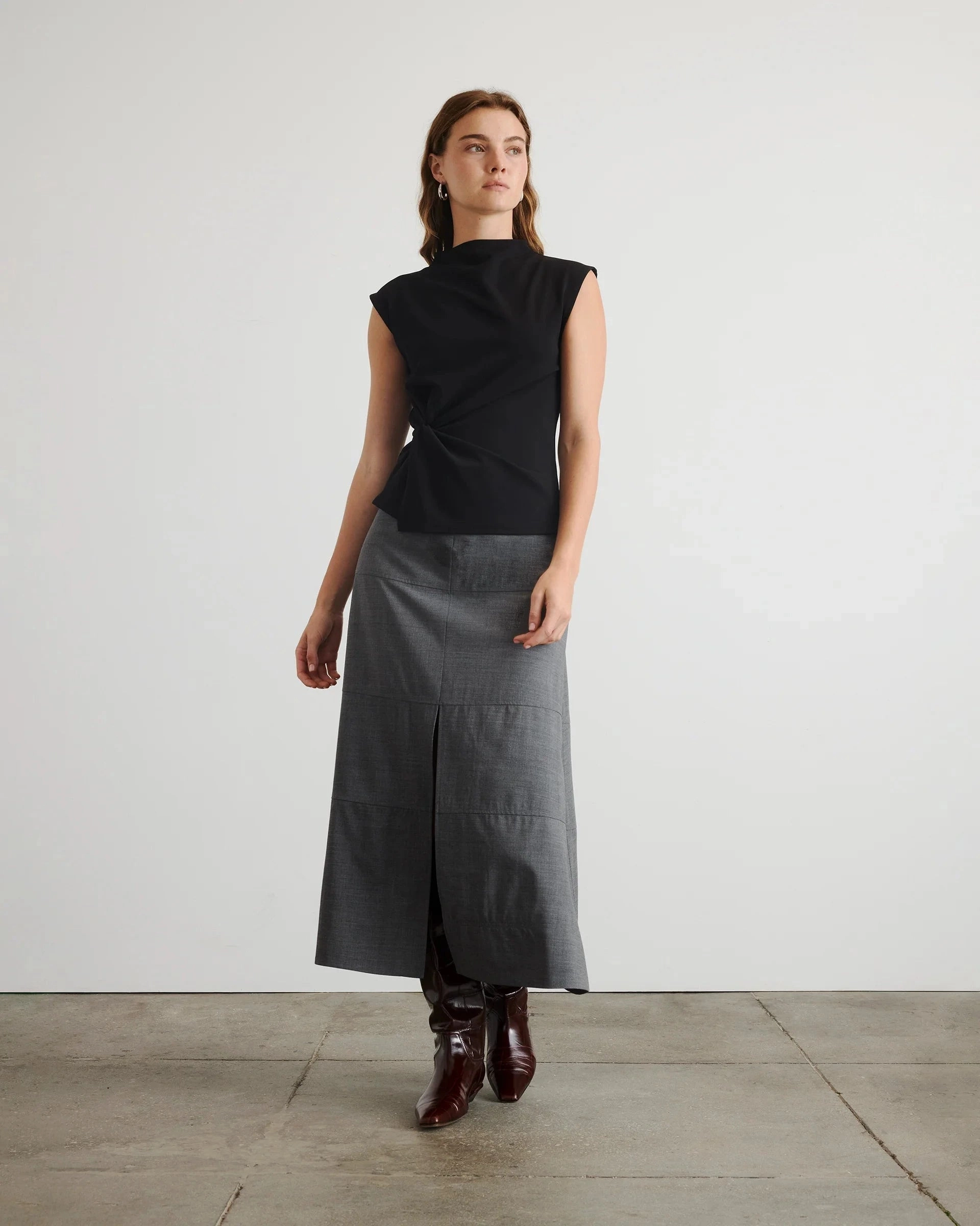 Anti Pill Surface LightweightWeave Robin Top Black