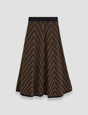 Simple Layers Chevron Ribbed Skirt